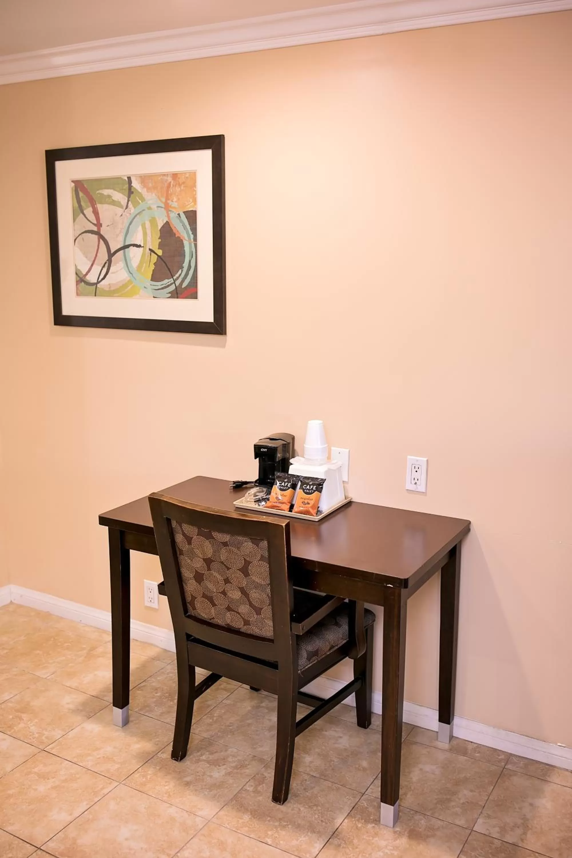 Dining area in Rodeway Inn & Suites