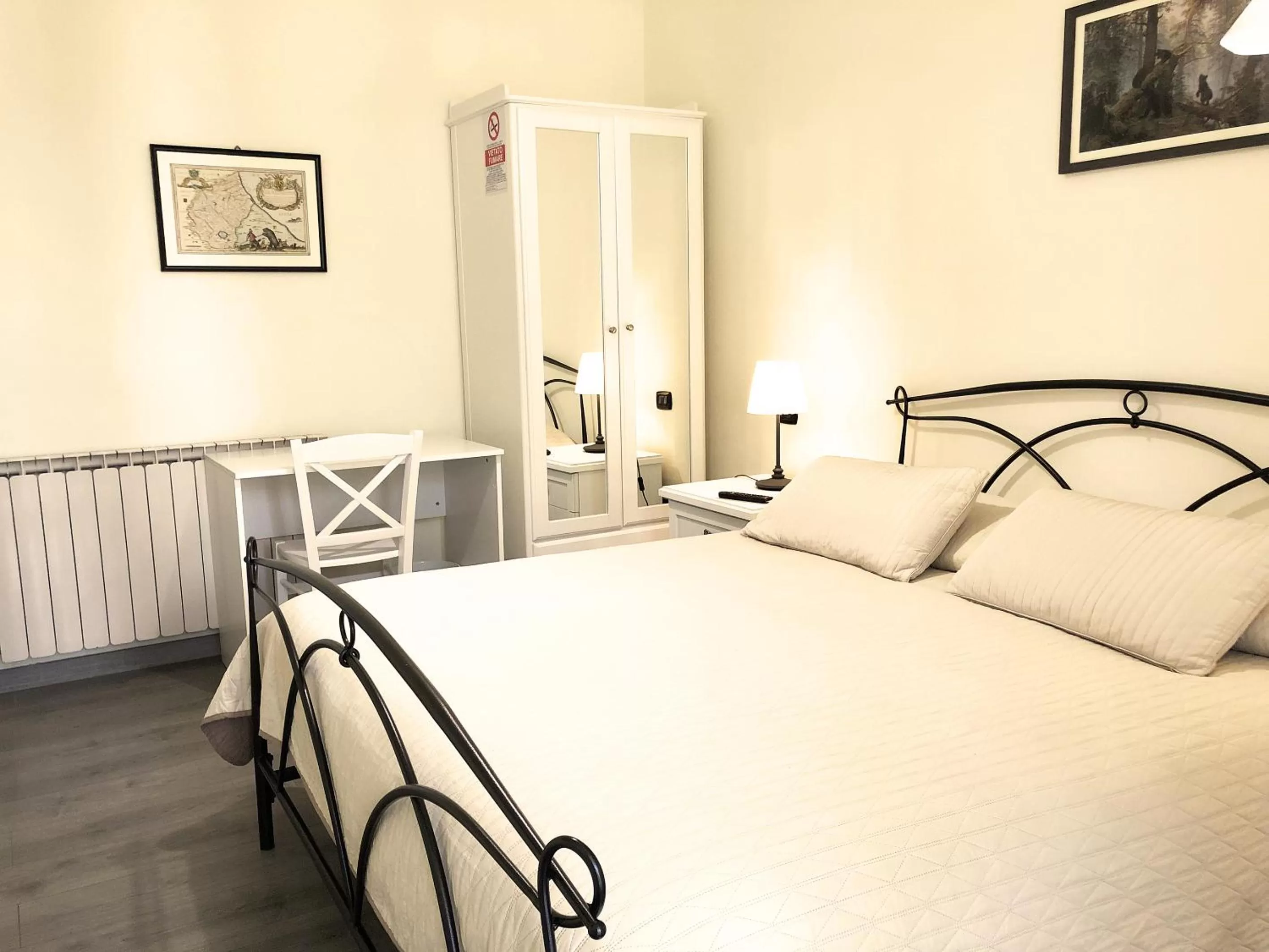 Bed in C'era Un Lago