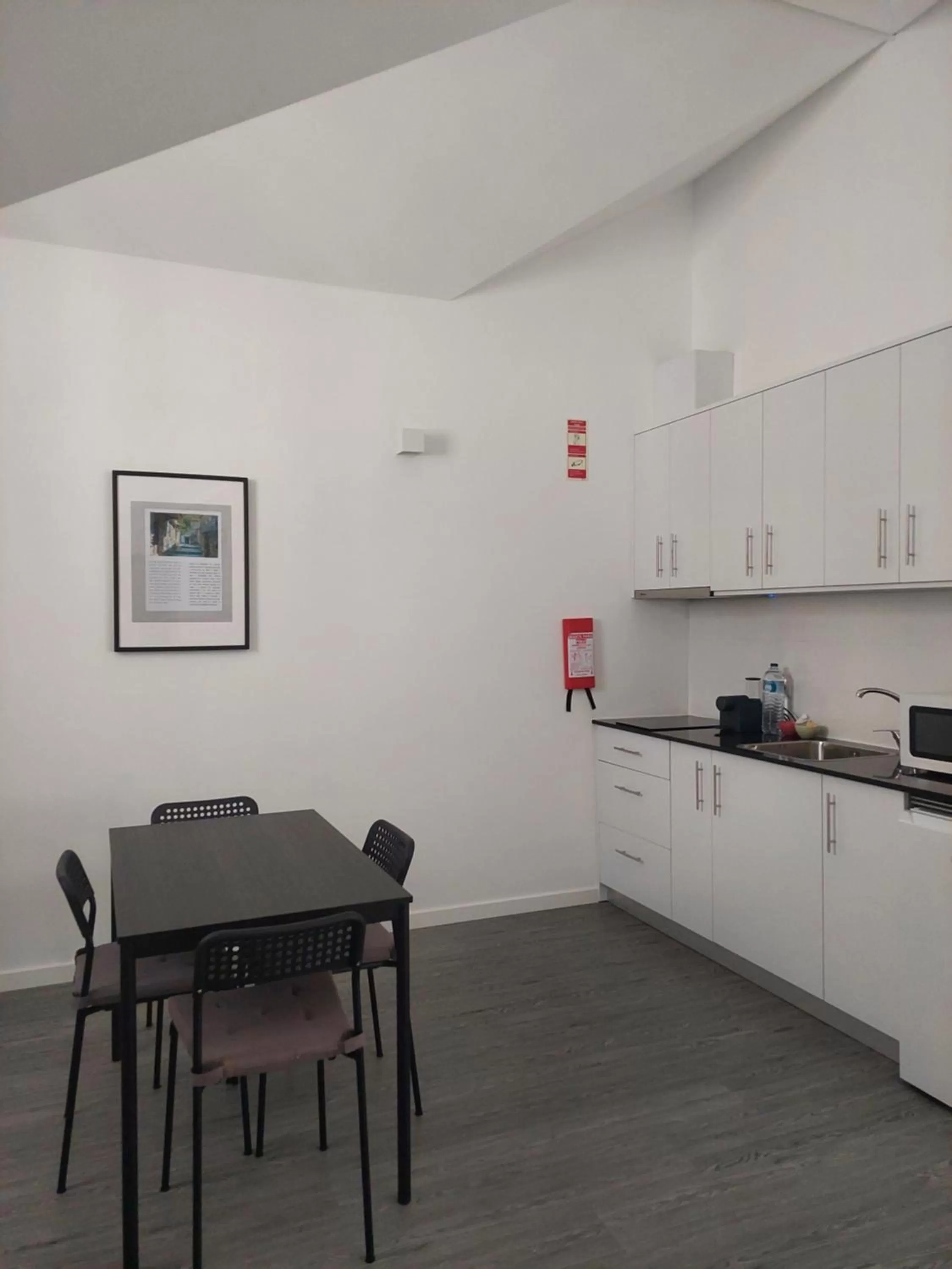 Kitchen/Kitchenette in OH Studios Lousã