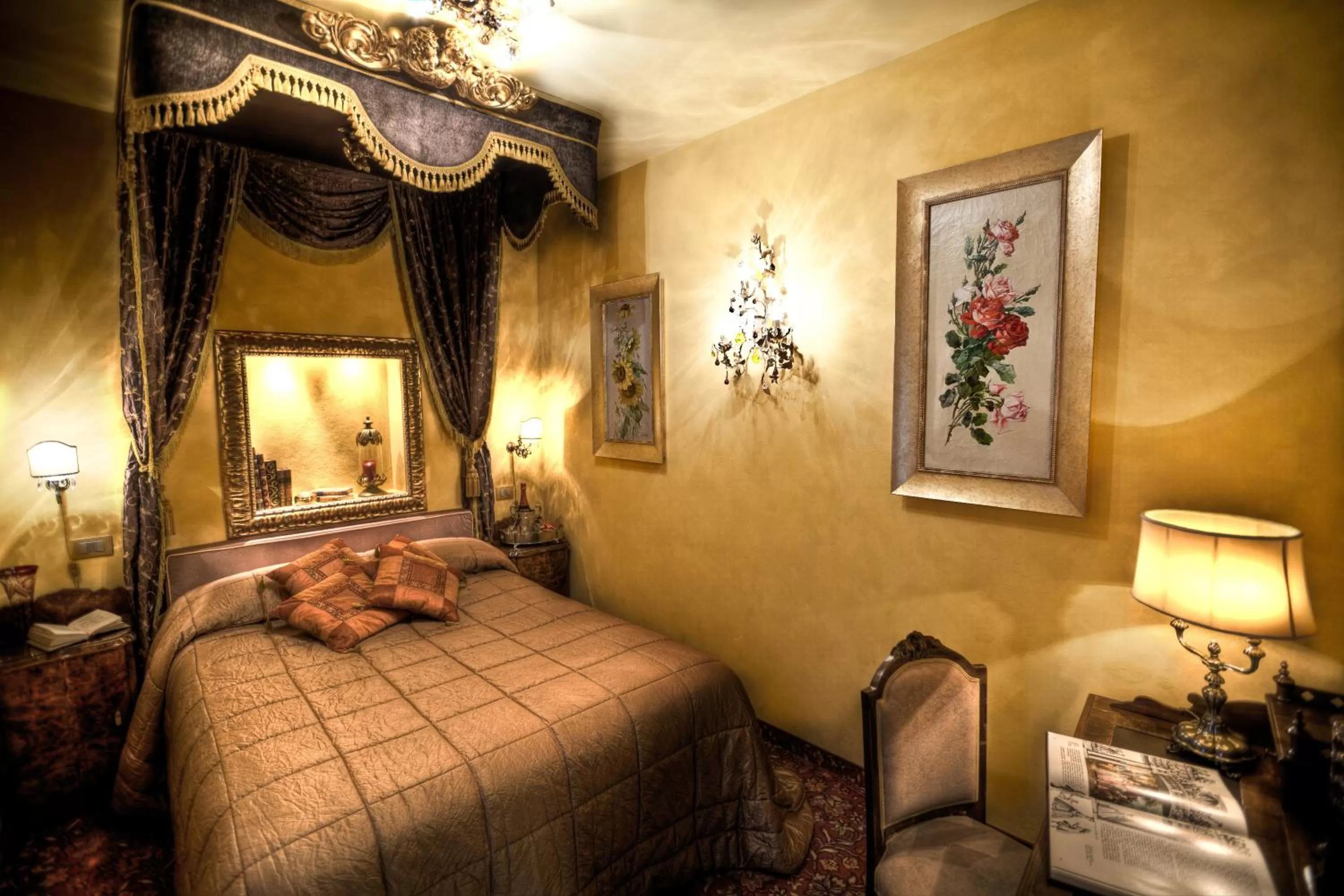 Bed in Boutique Hotel Campo de' Fiori