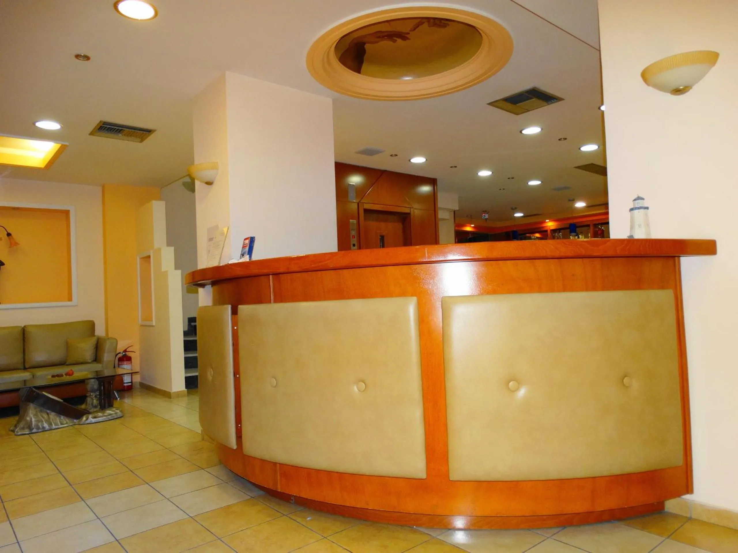 Lobby or reception in Faros II