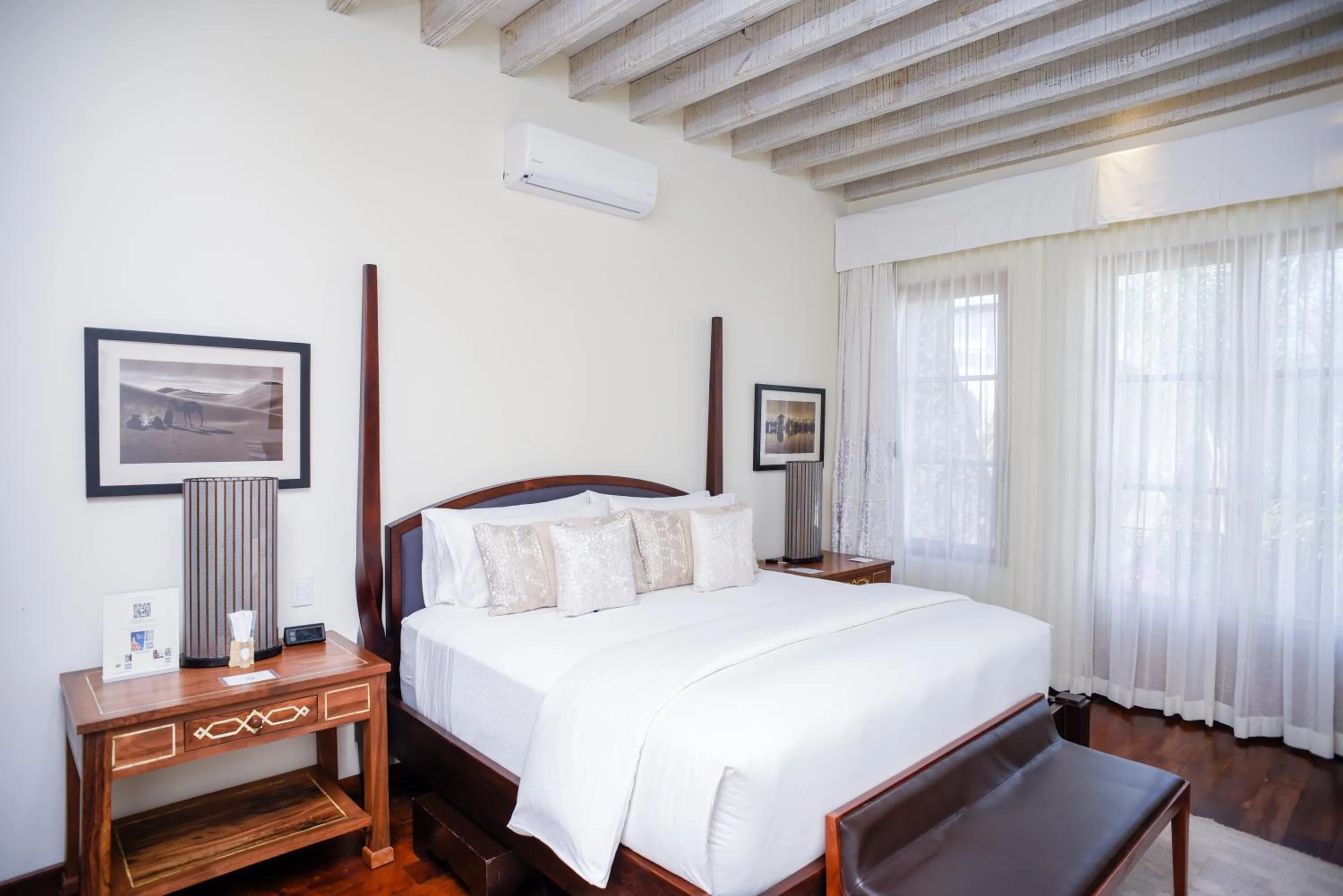 Photo of the whole room, Bed in Hotel Casa Blanca 7