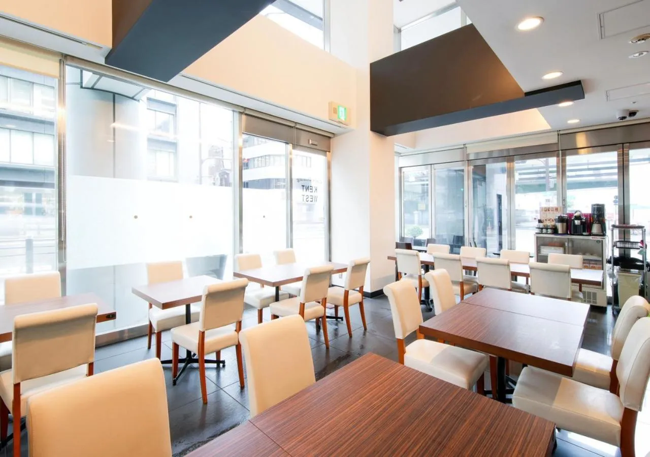 Restaurant/places to eat in APA Hotel Midosuji Hommachi Ekimae