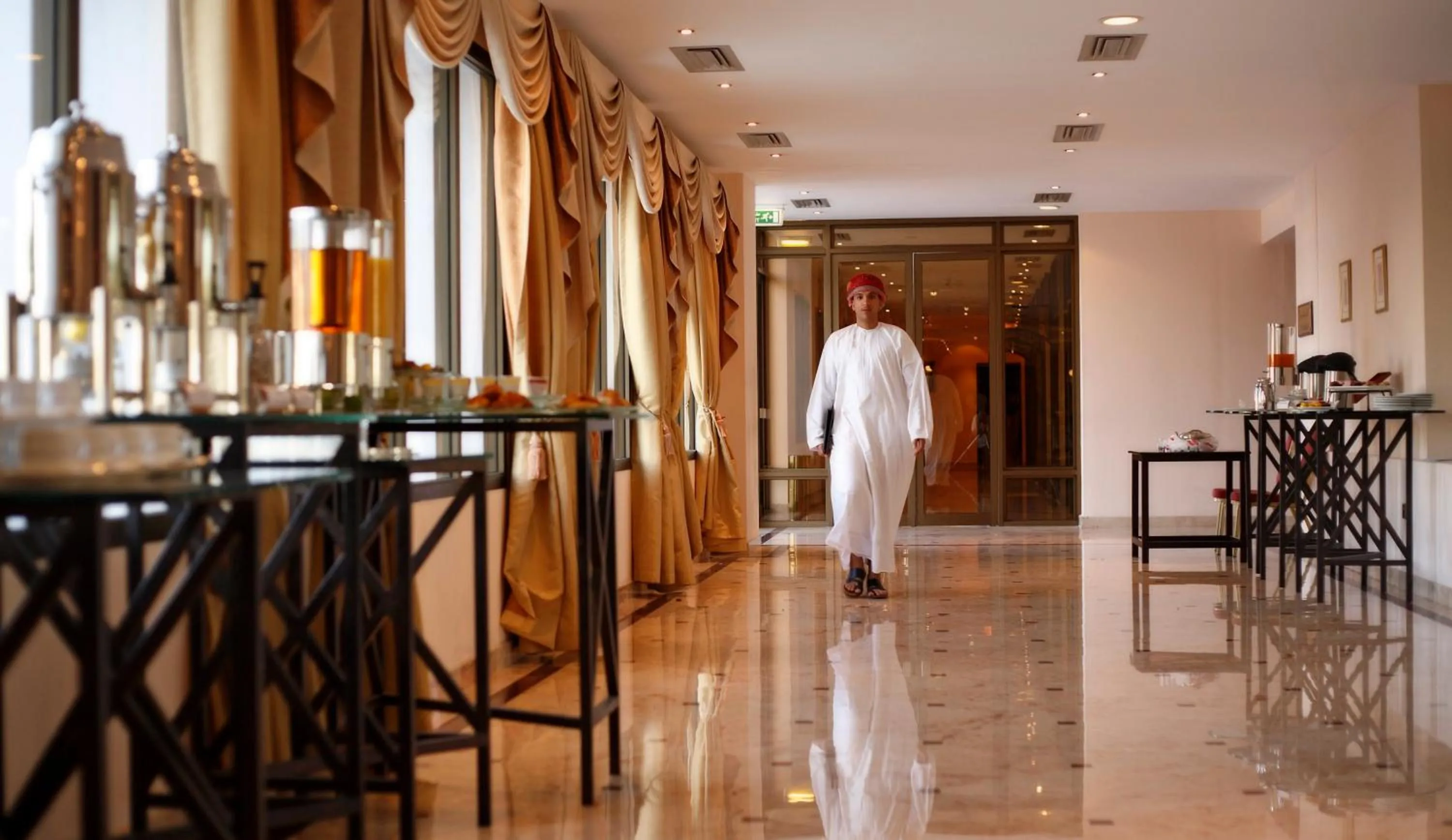 Restaurant/places to eat in Crowne Plaza Muscat by IHG