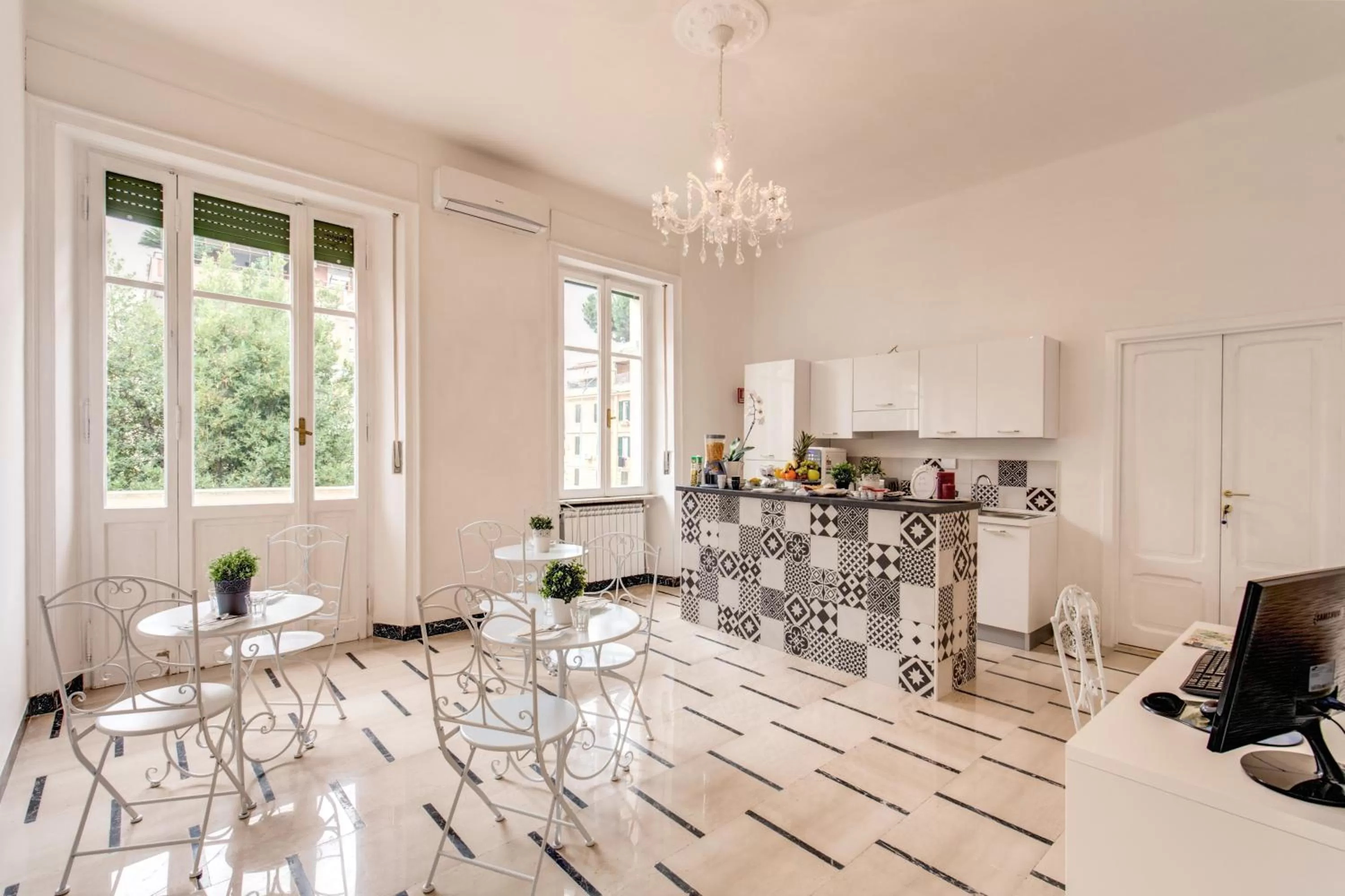 Restaurant/places to eat in Relais La Torretta