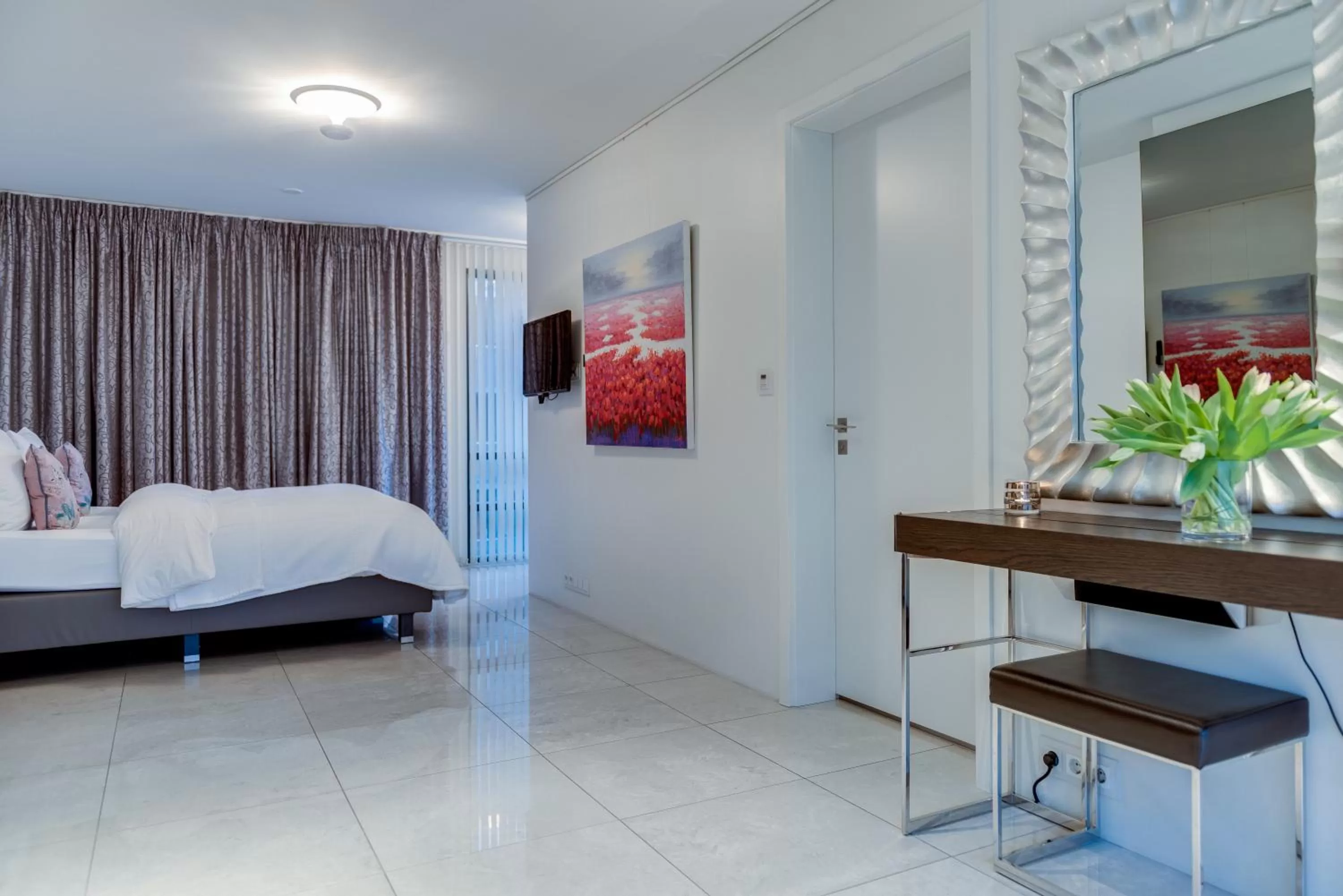 Bedroom, Bed in Black Pearl Apartment Hotel