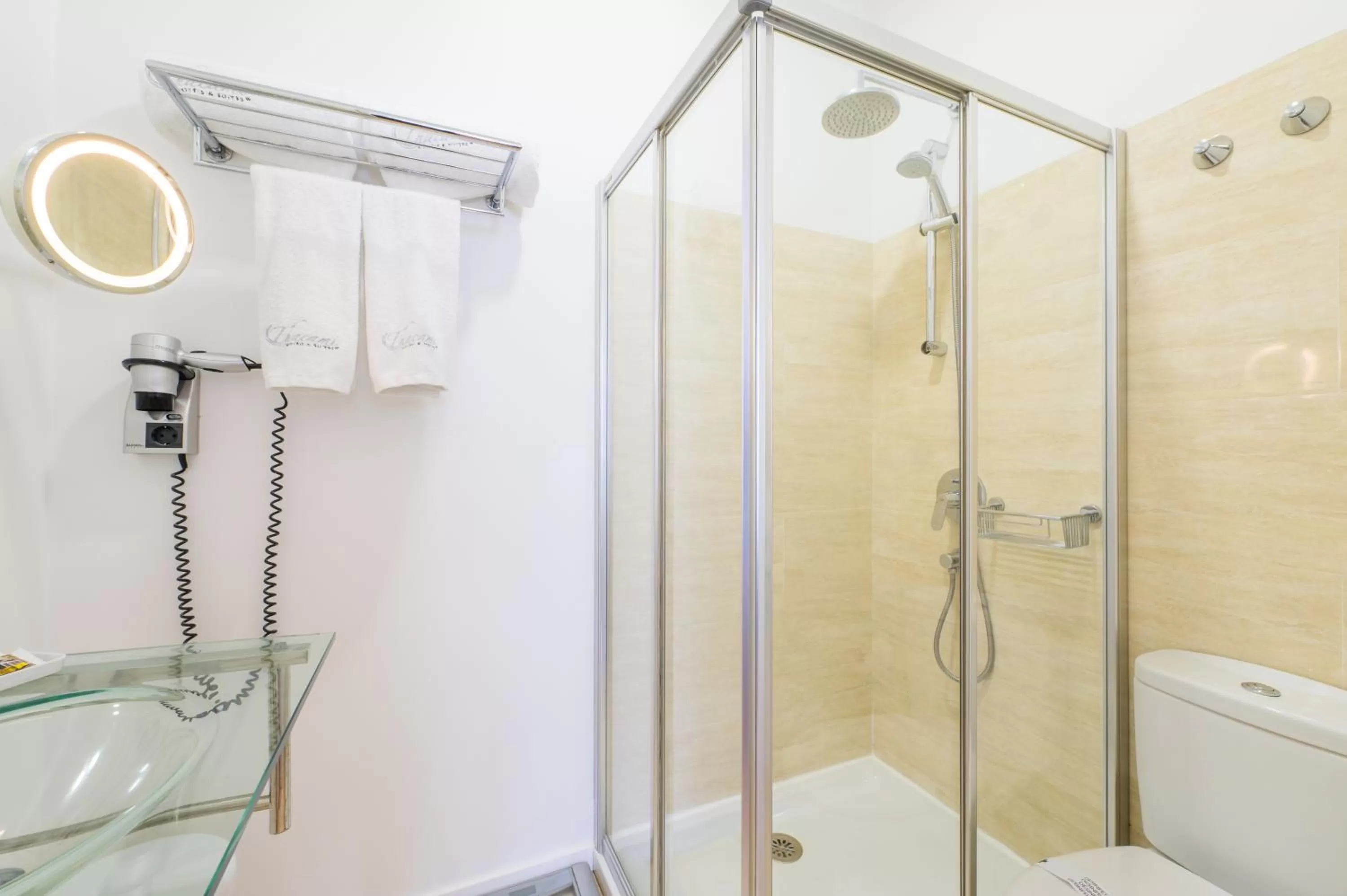 Toilet in Lisboa Prata Boutique Hotel