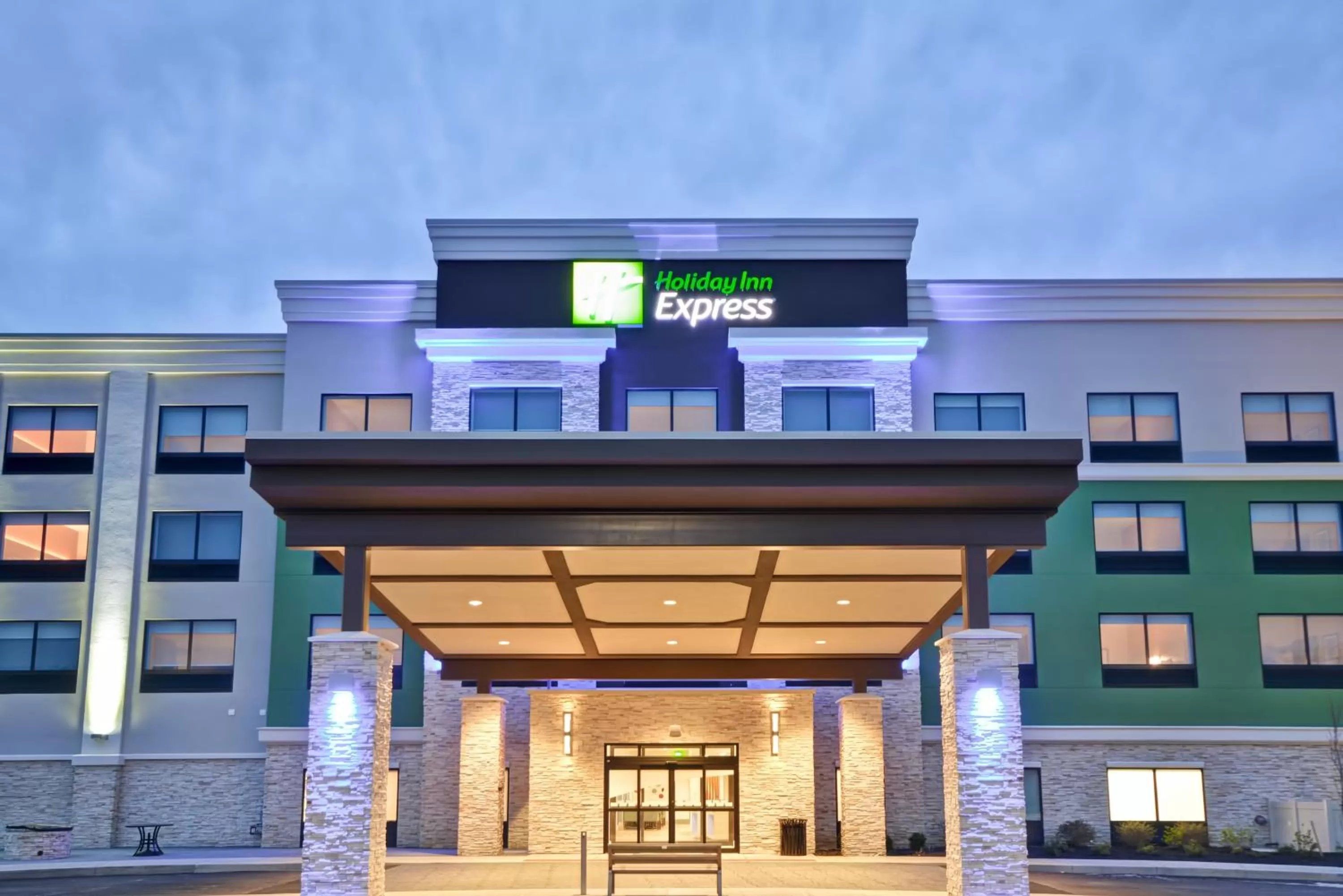 Property building in Holiday Inn Express - Evansville by IHG