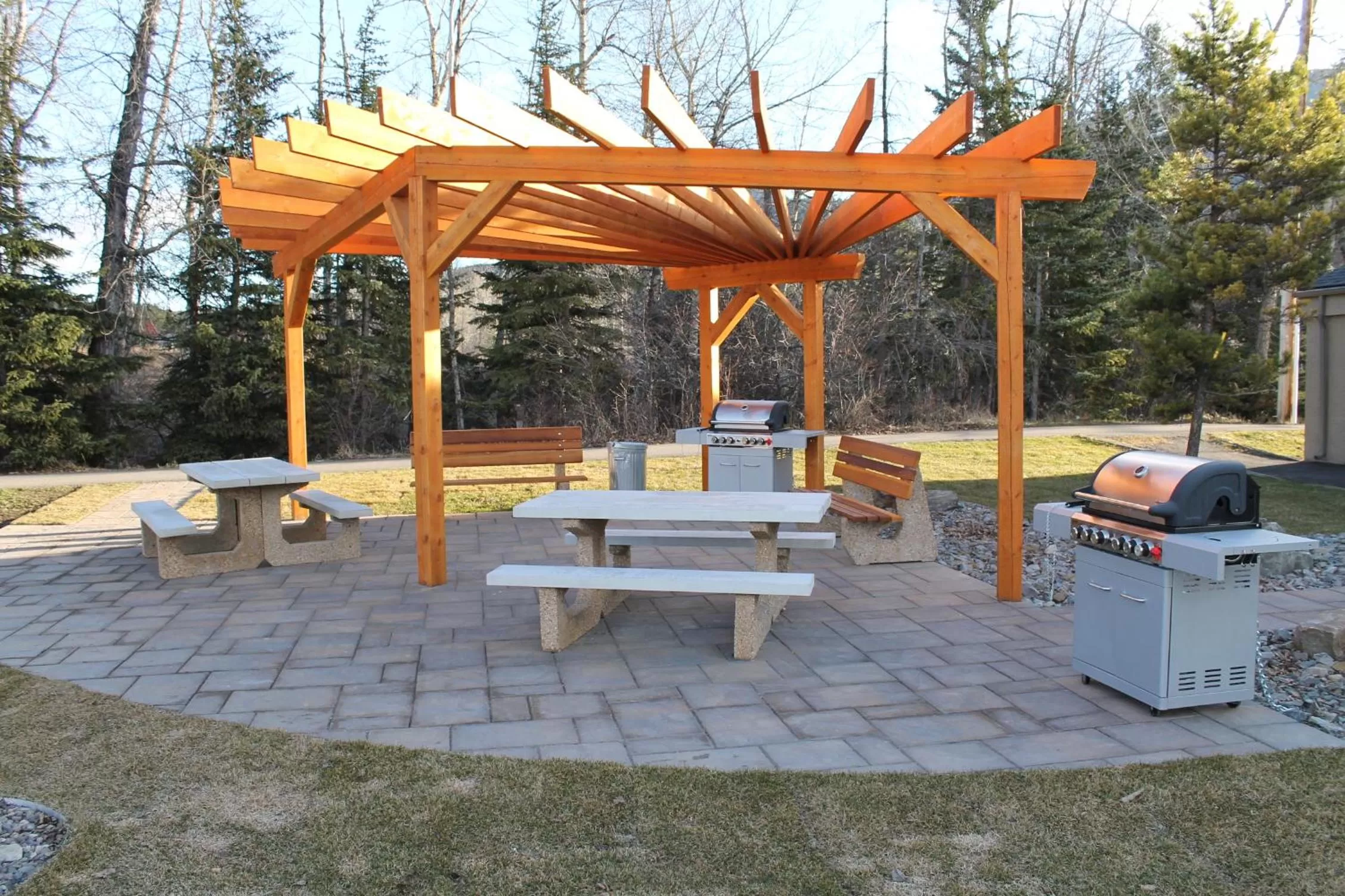 BBQ facilities in The Kanata by BCMInns Blairmore