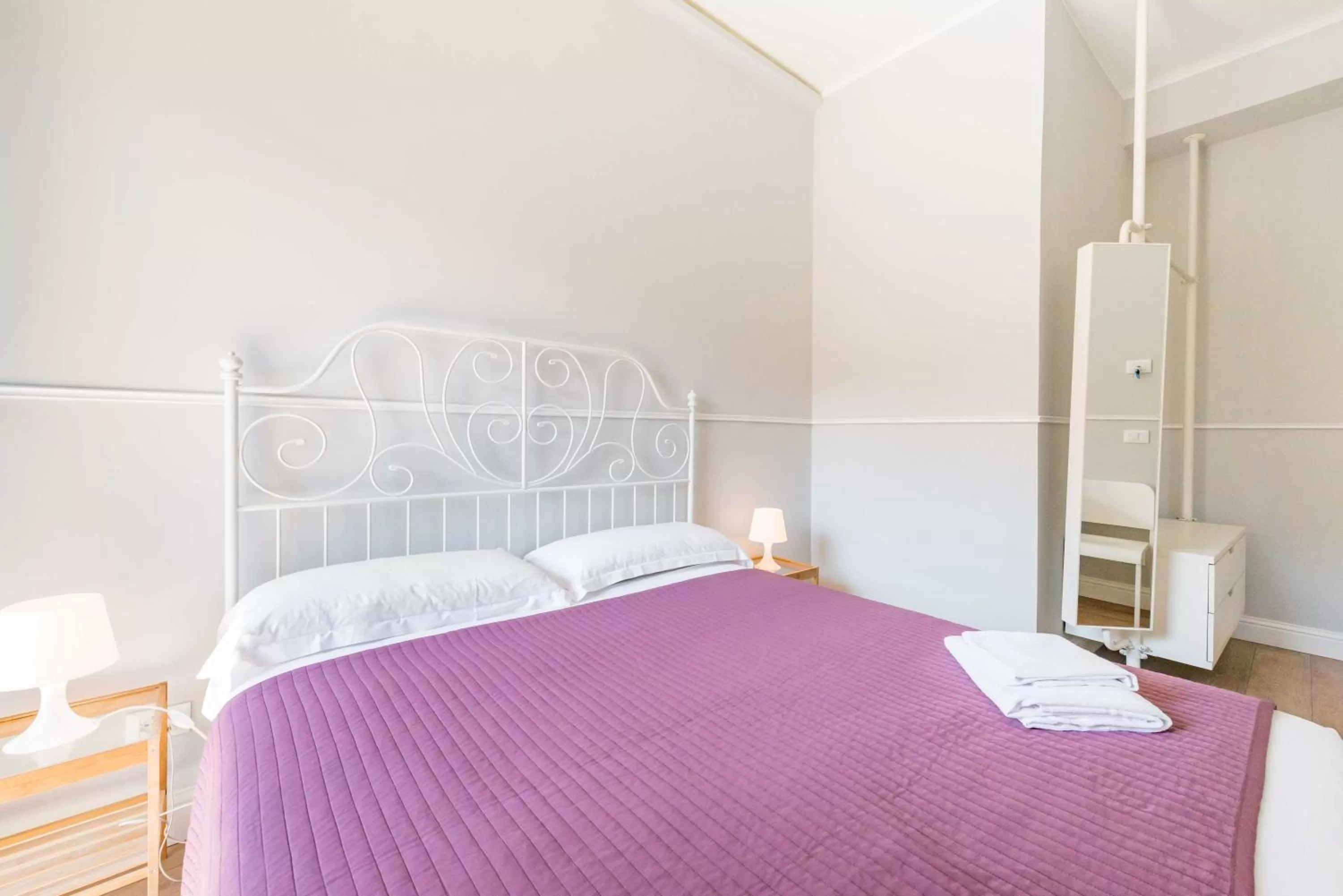 Photo of the whole room, Bed in Un Attimo A Roma B&B