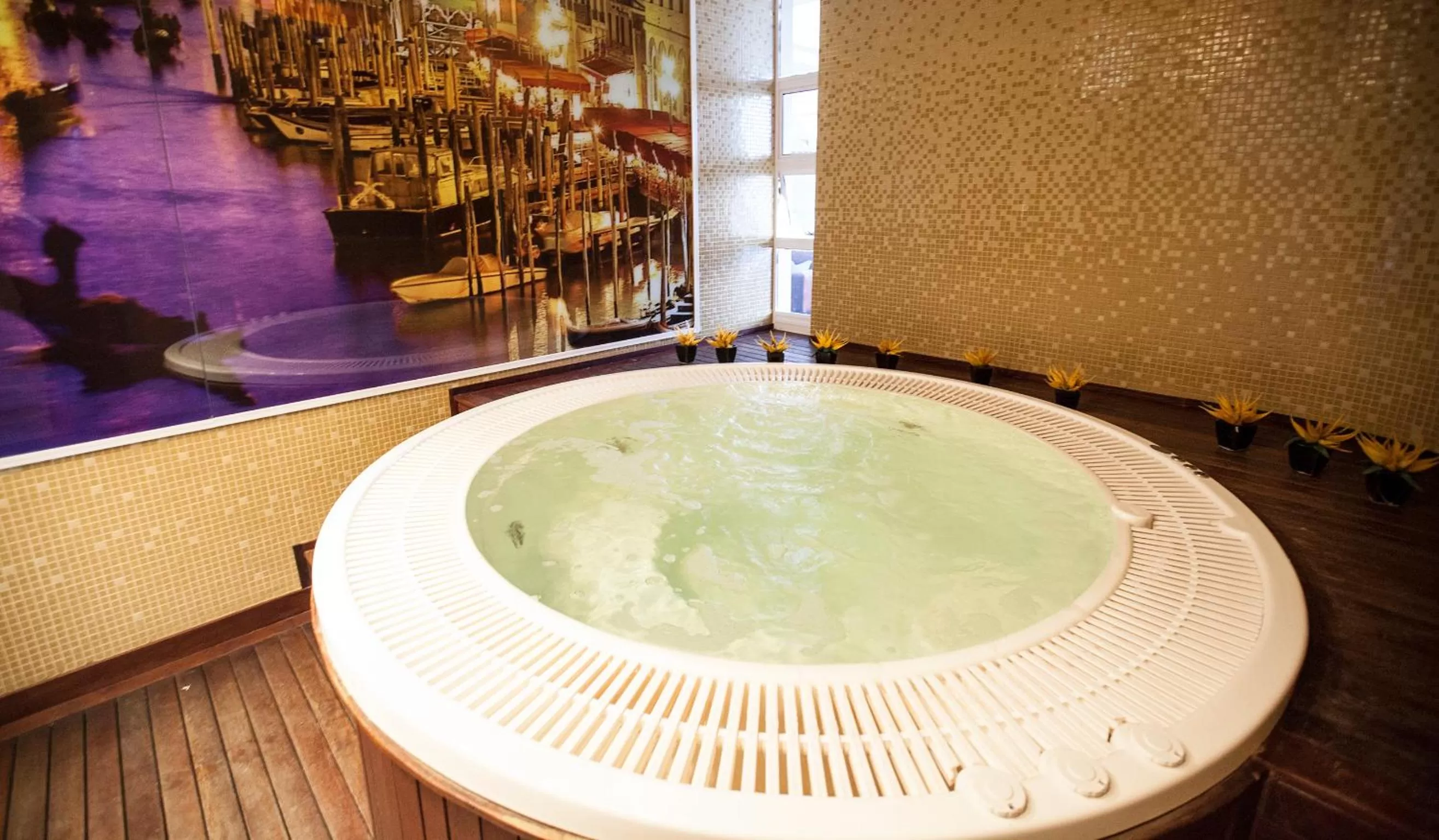 Hot Tub in First Group The Palace All-Suite