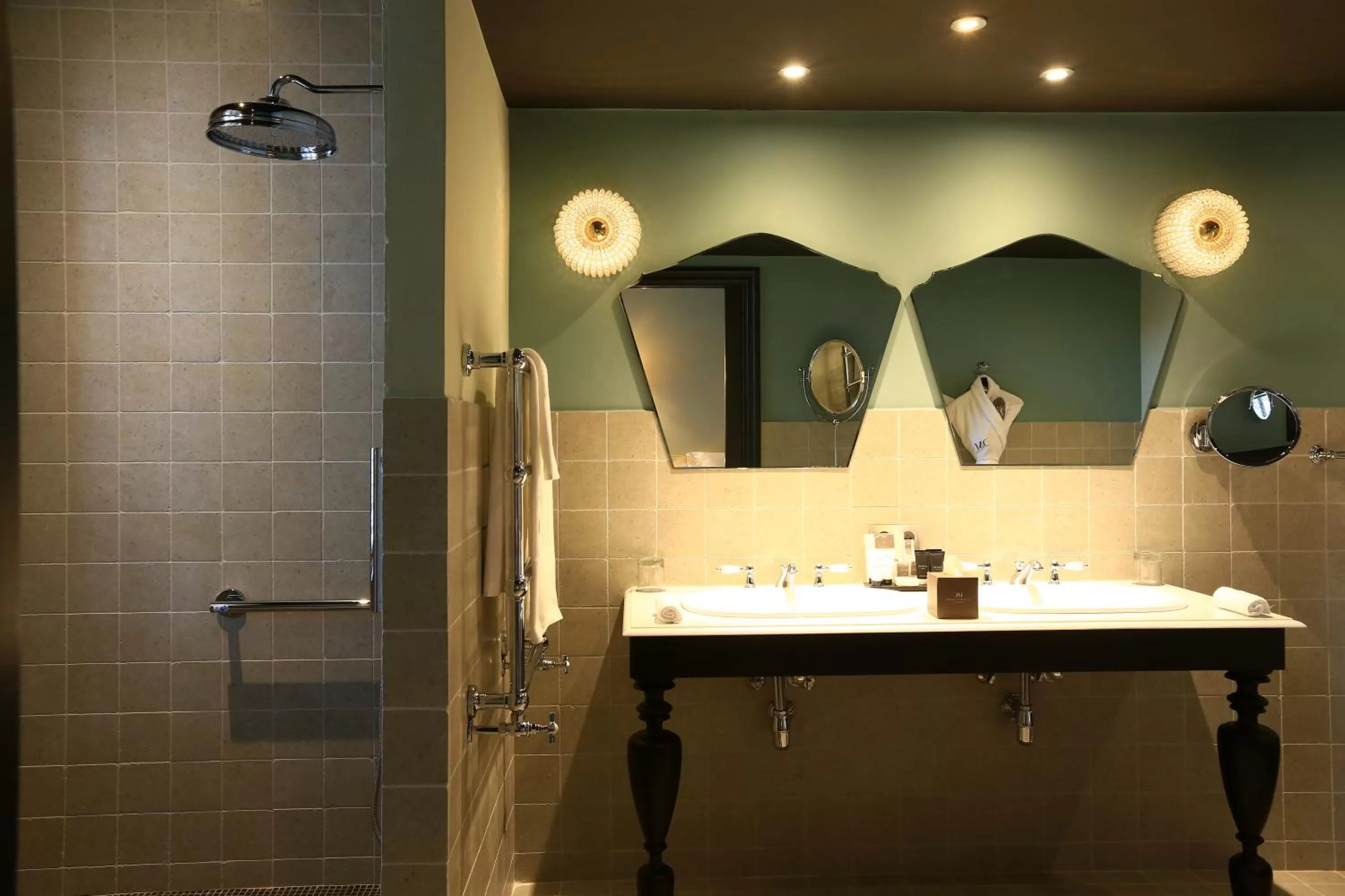 Bathroom in Domaine De Manville