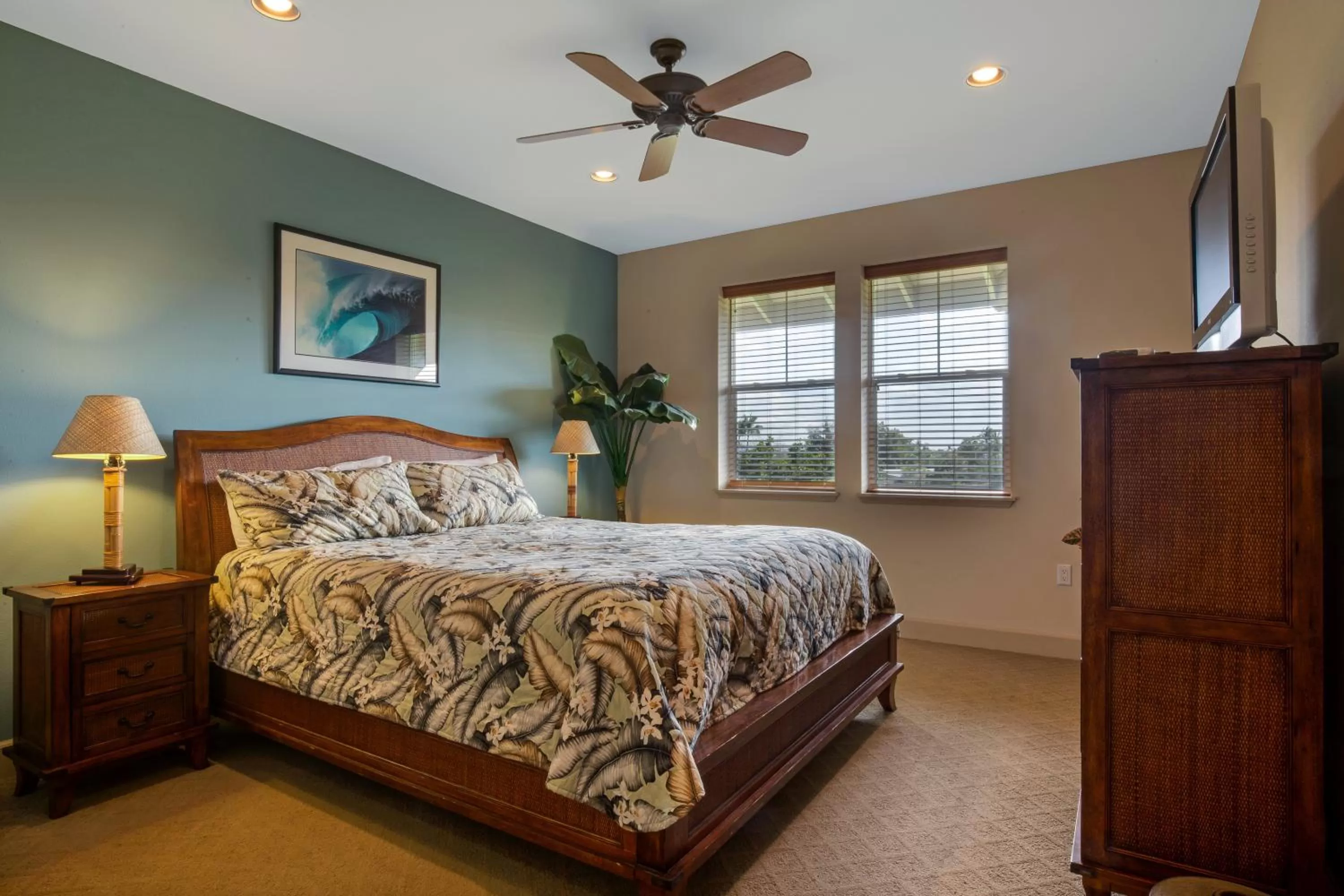 Bedroom, Bed in Castle Hali'i Kai at Waikoloa