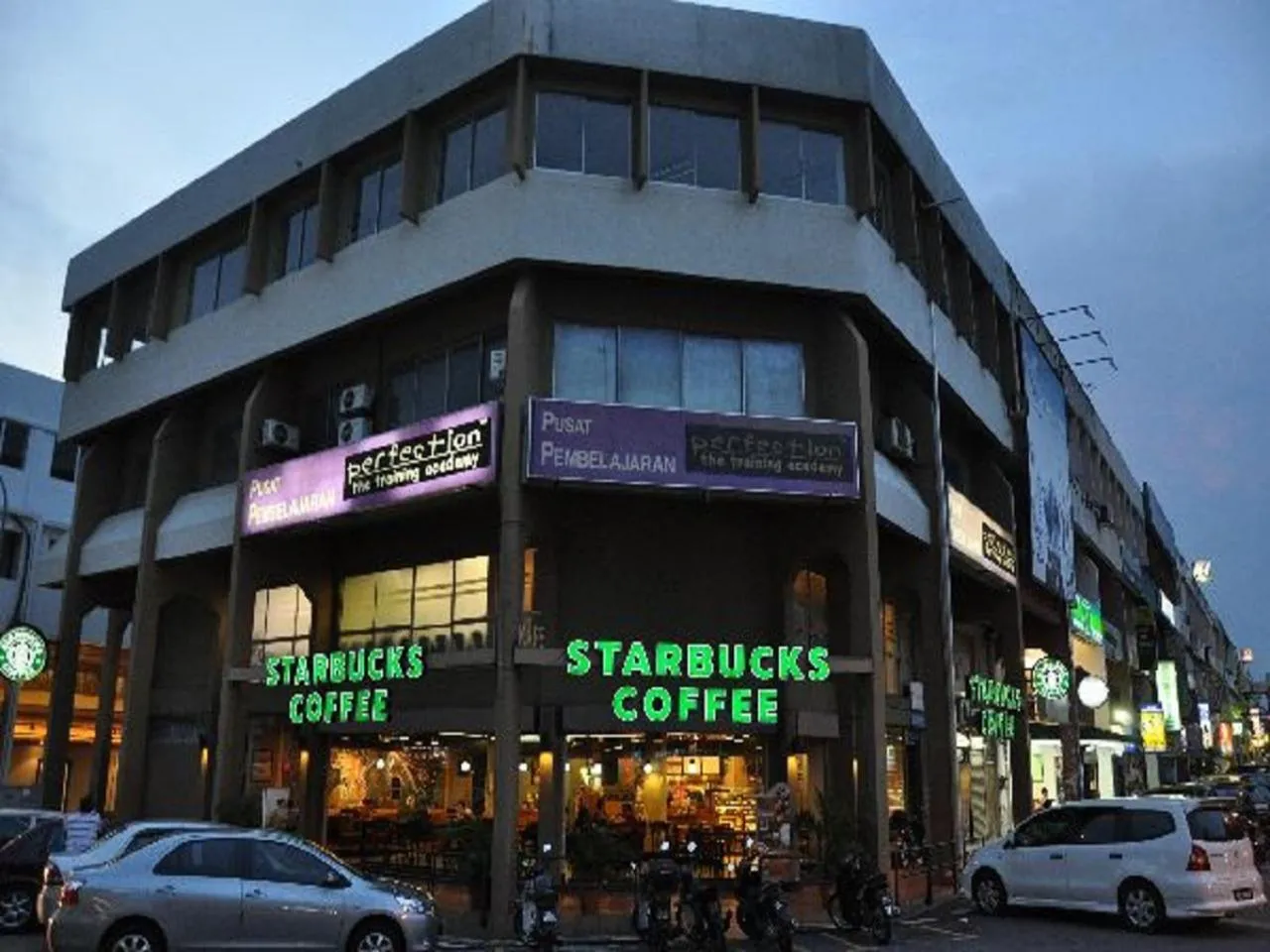 Restaurant/places to eat in My Sj Hotel