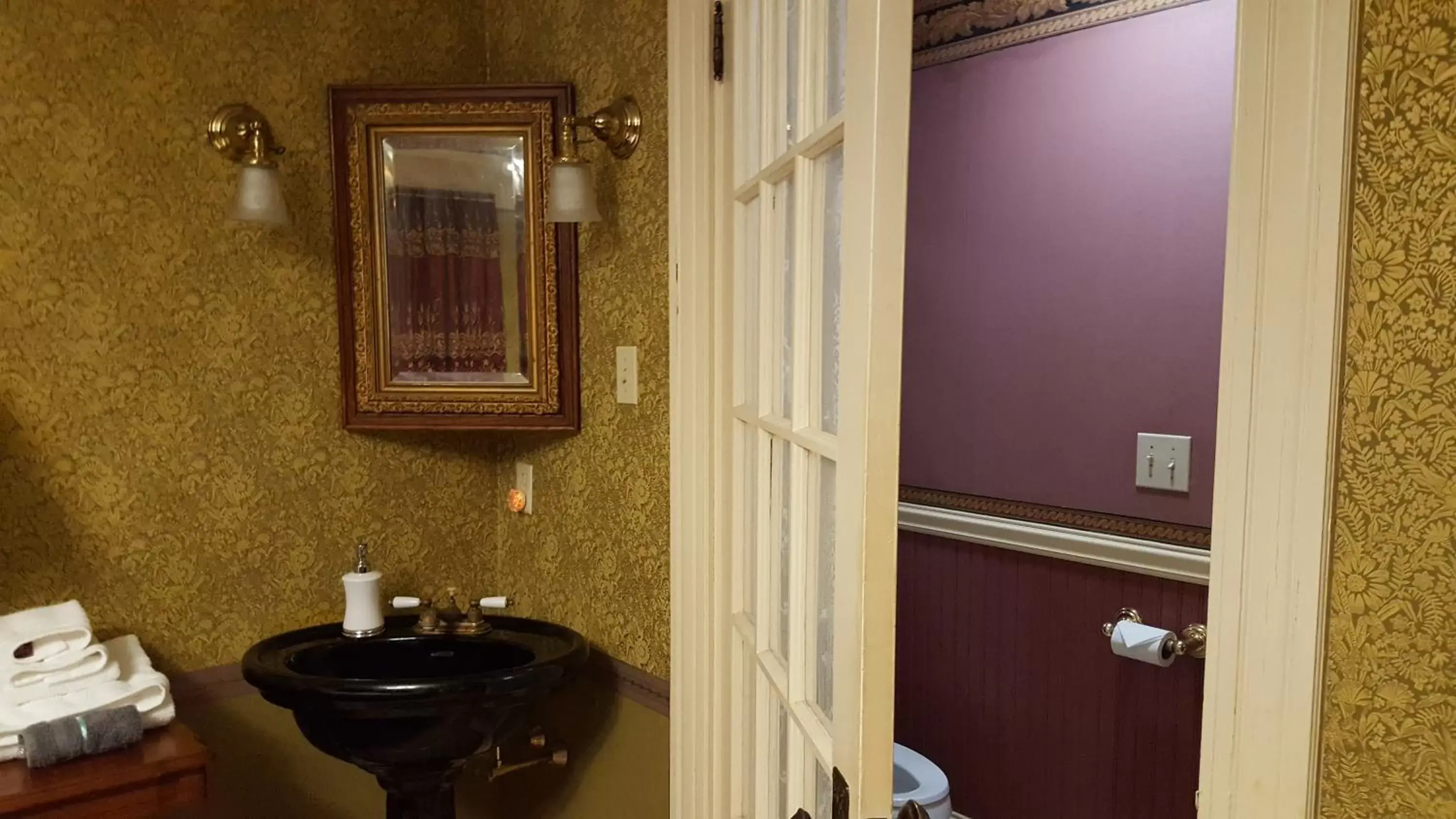 #7 - McIntosh in Holidae House Bed & Breakfast #7 - McIntosh in Holidae House Bed & Breakfast