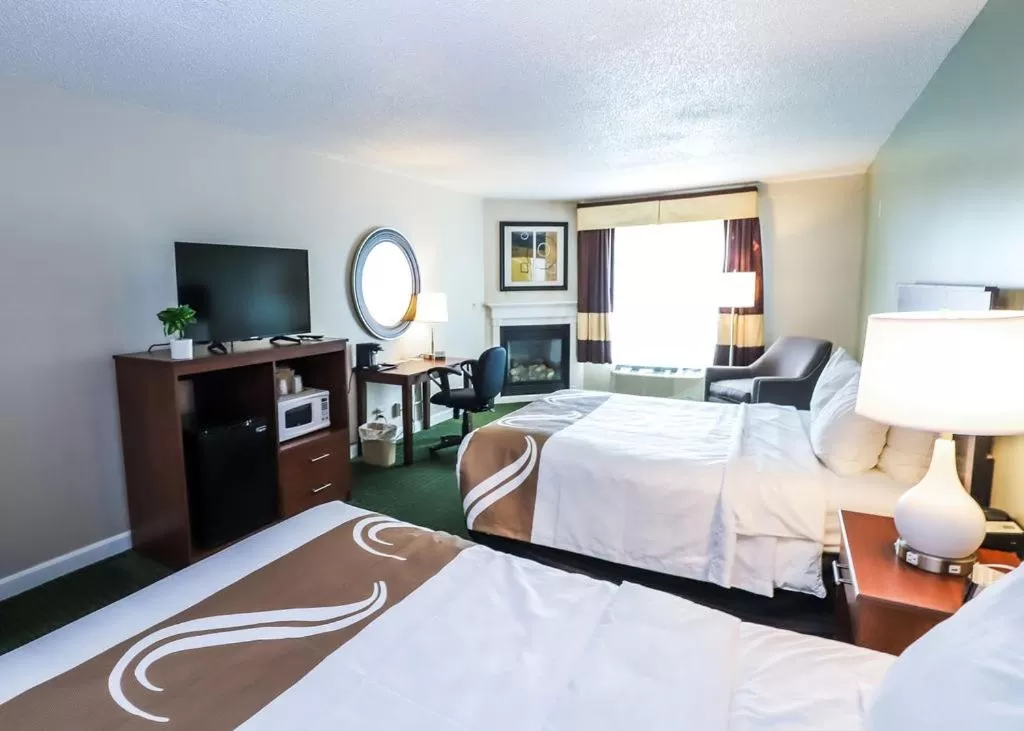 Bedroom, Bed in Quality Inn & Suites Auburn I-95