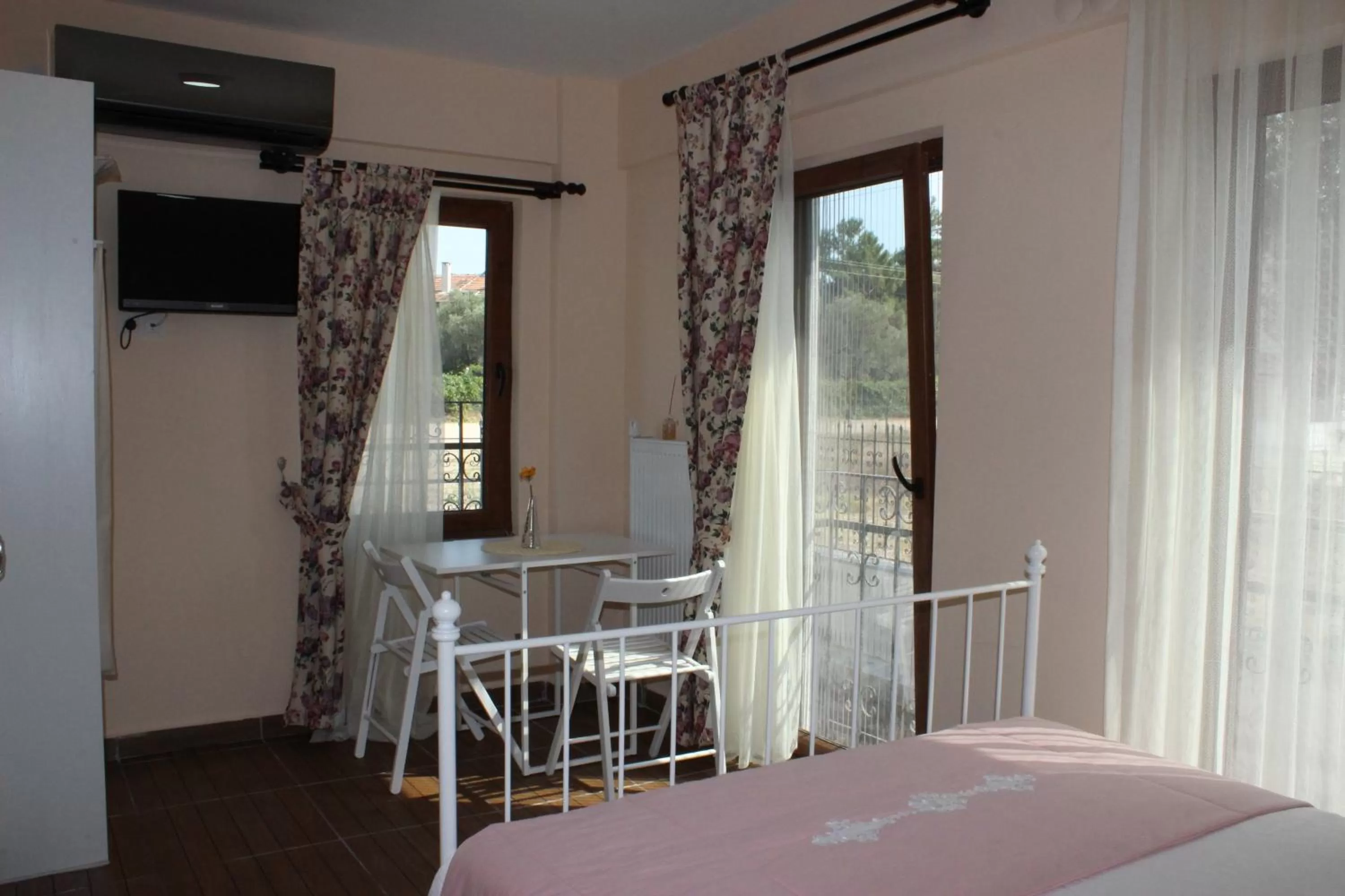 Photo of the whole room, Bed in Ede Apart Otel