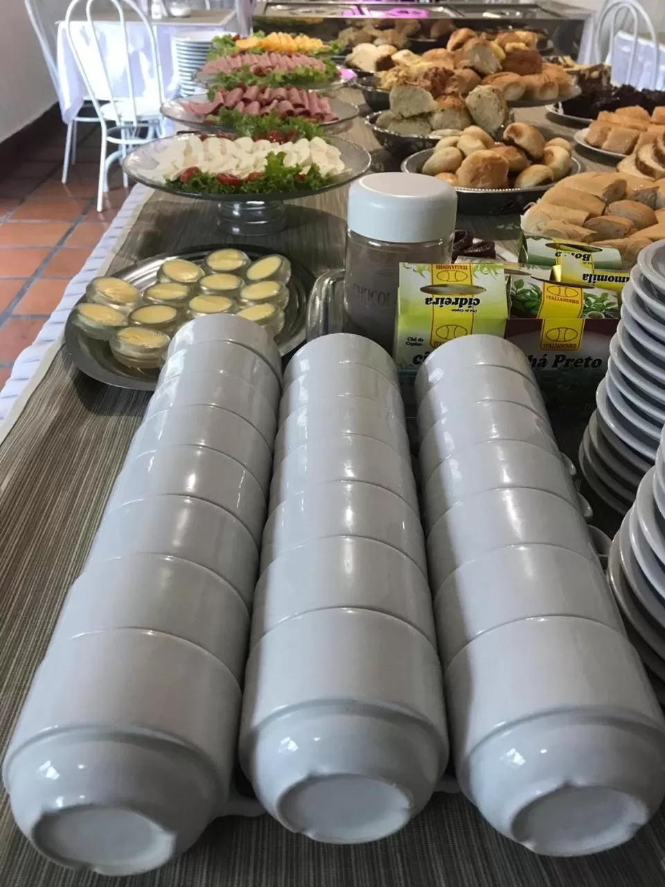 Breakfast in Hotel Montanus