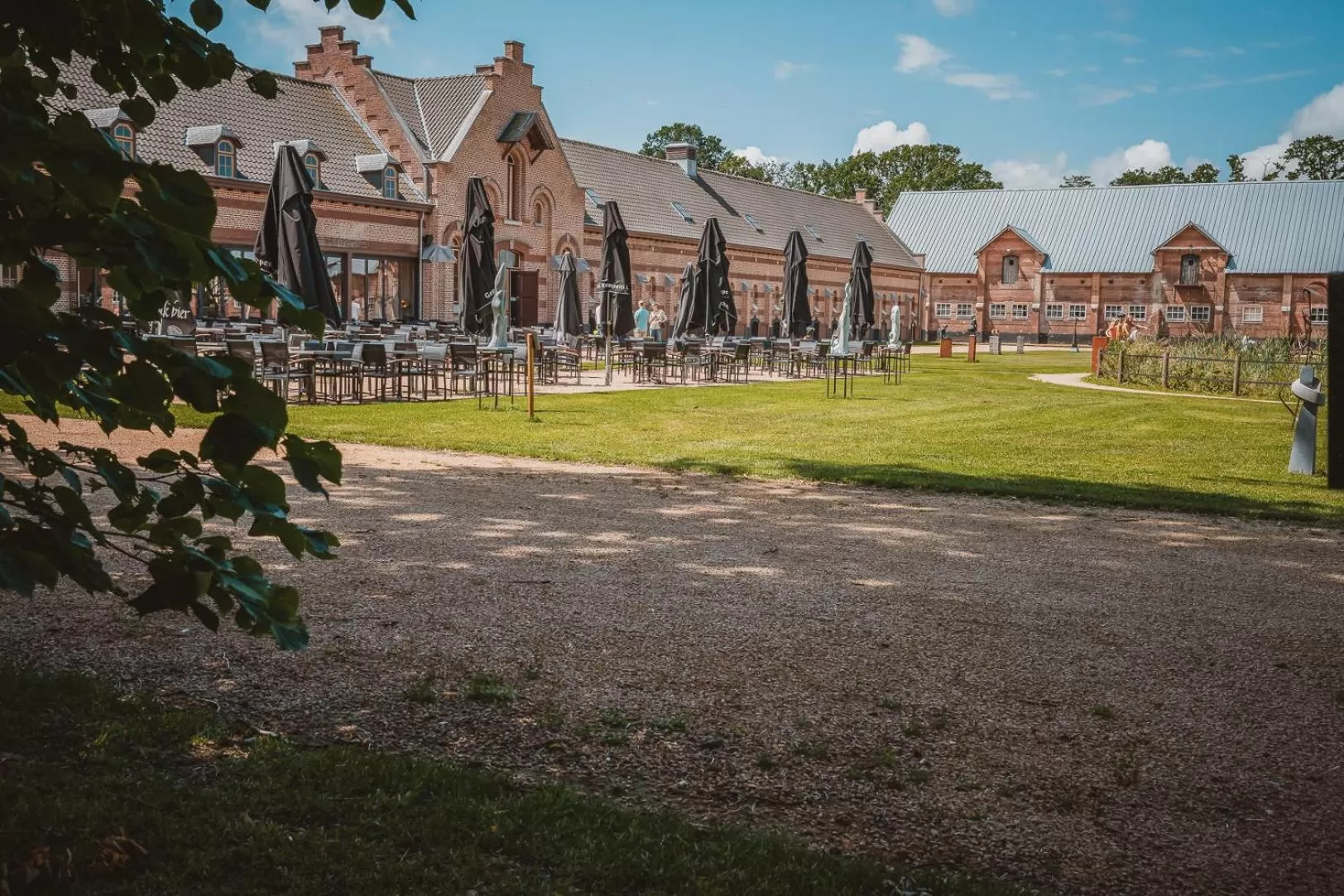 Property building in Colonie 7 - Gastenkamers