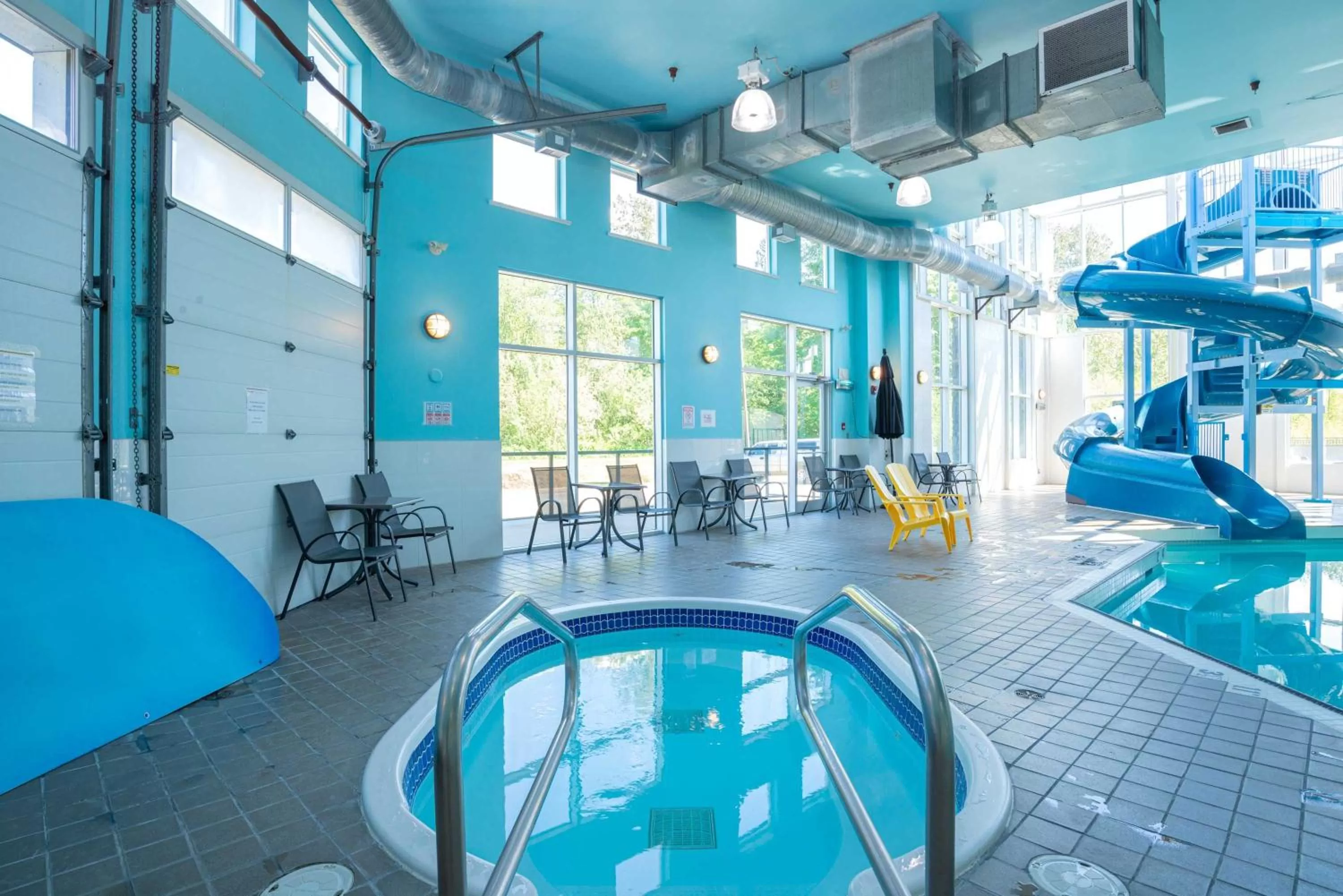 Swimming pool in Sandman Hotel and Suites Squamish