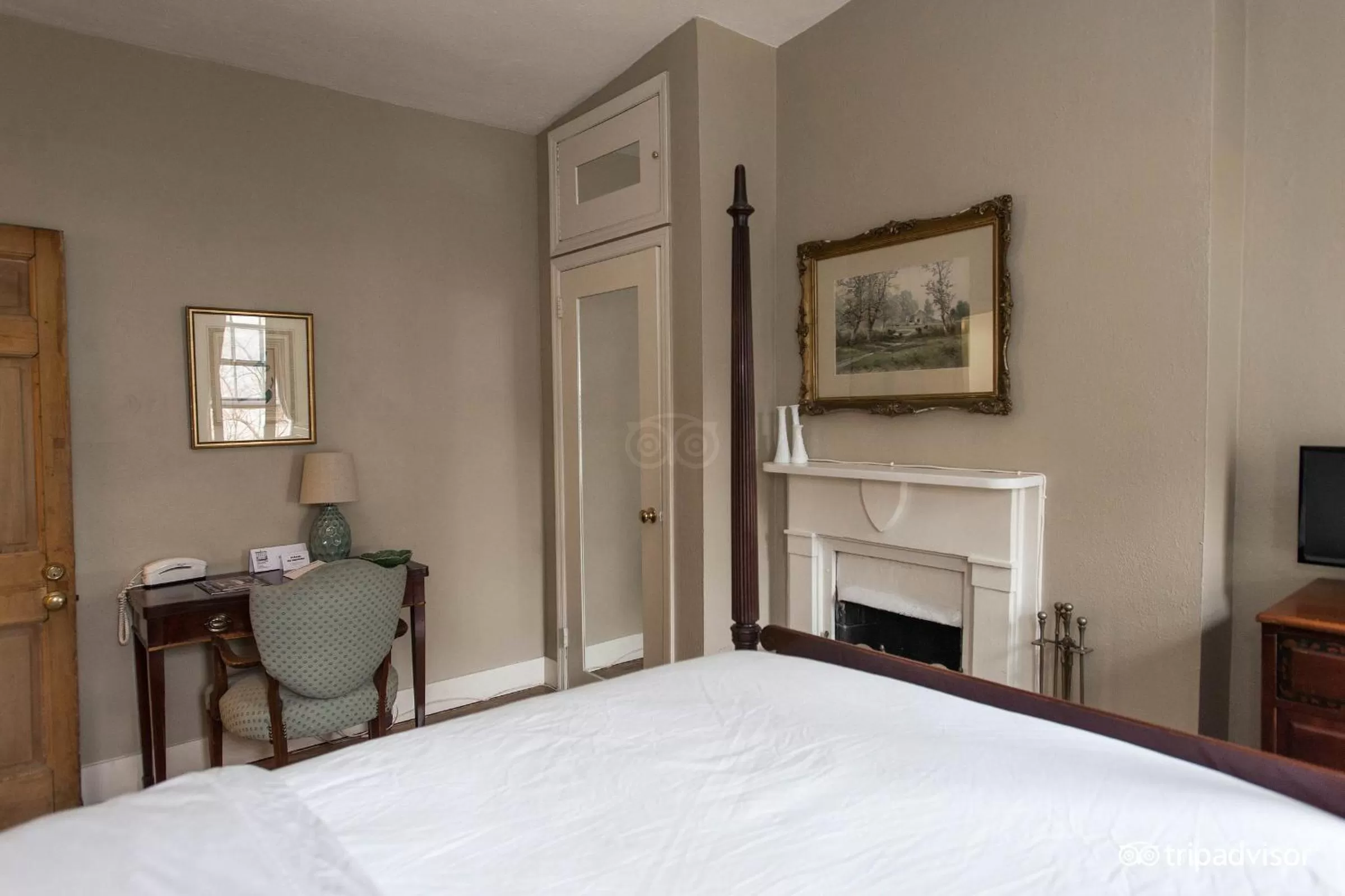 Bedroom, Bed in Incentra Village Hotel