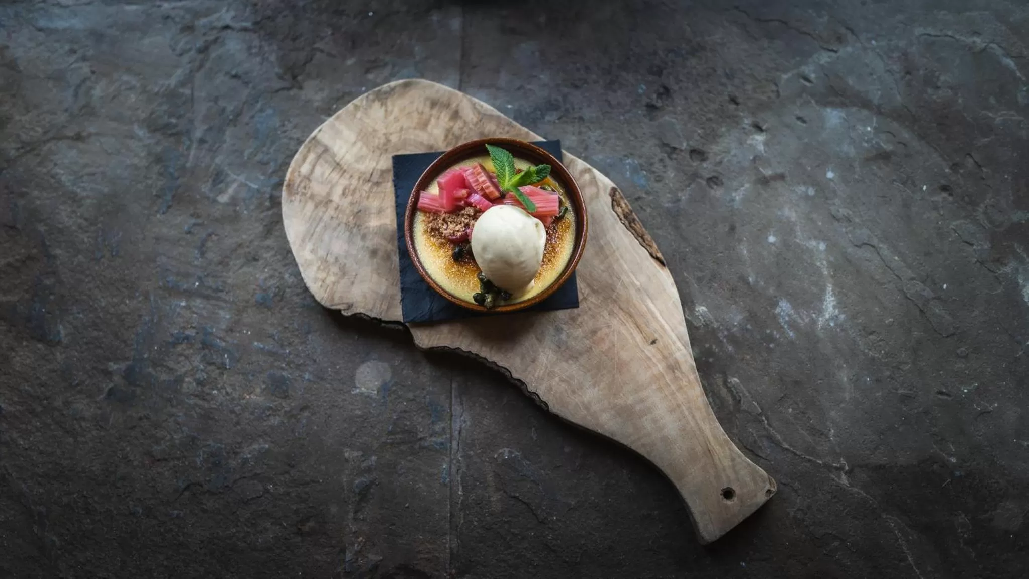 Restaurant/places to eat in The Old Hall Inn