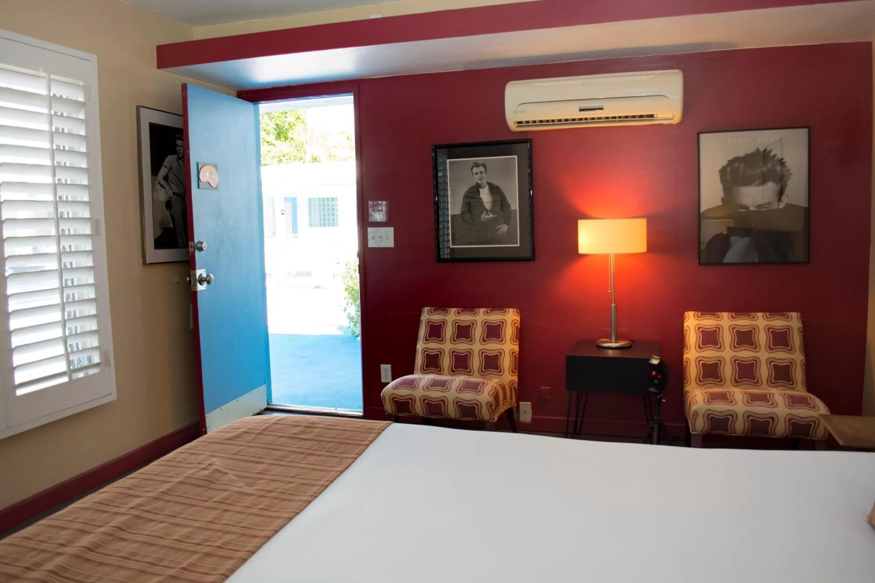 Bedroom in Palm Springs Rendezvous