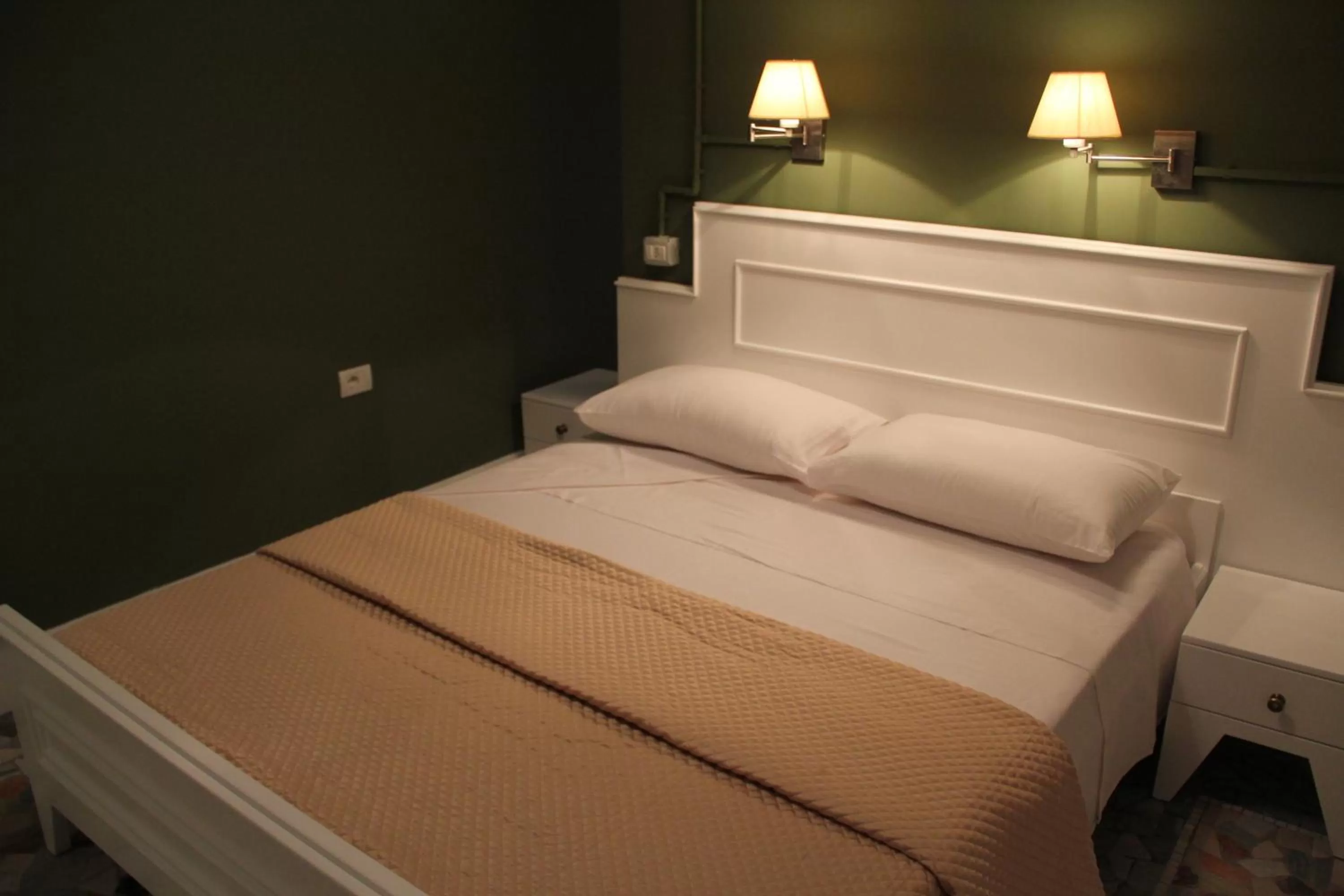 Bed in Artistic Tirana Blloku