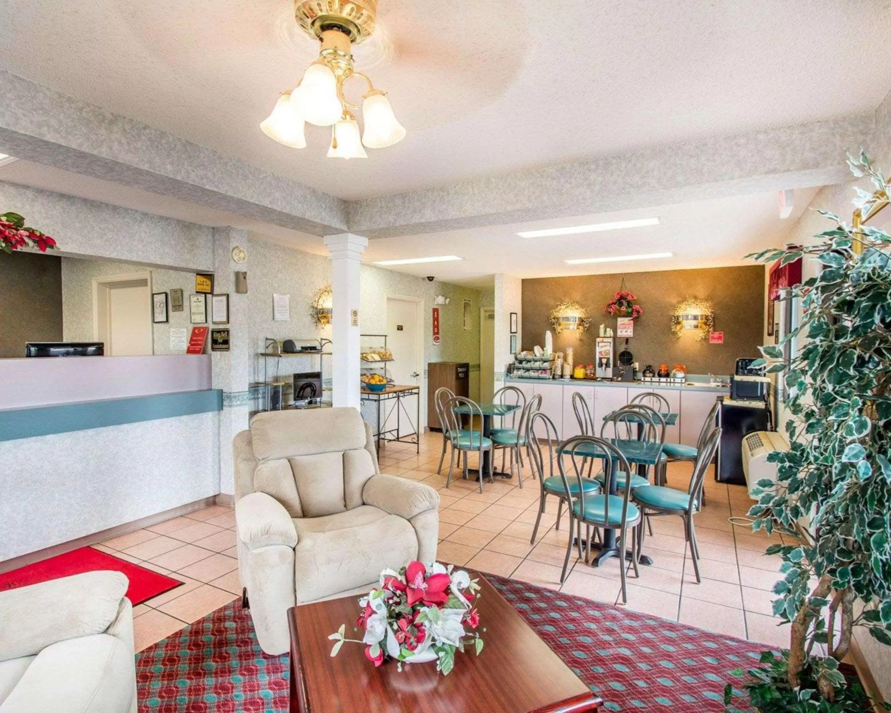 Lobby or reception in Econo Lodge Dothan West