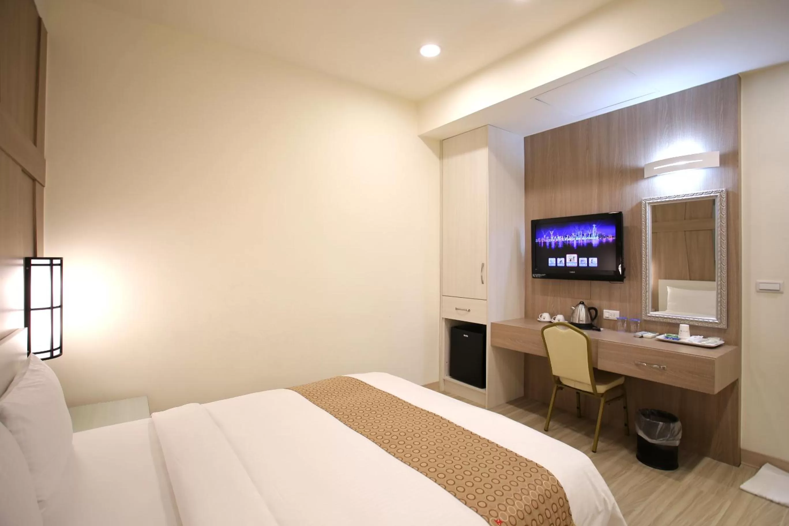 Photo of the whole room, Bed in Chengdian Hotel