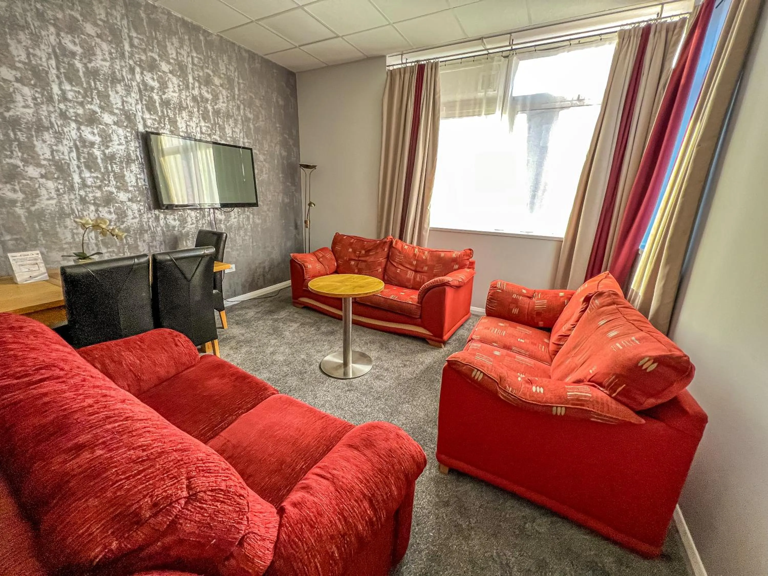 Living room in County Hall Apartment Hotel