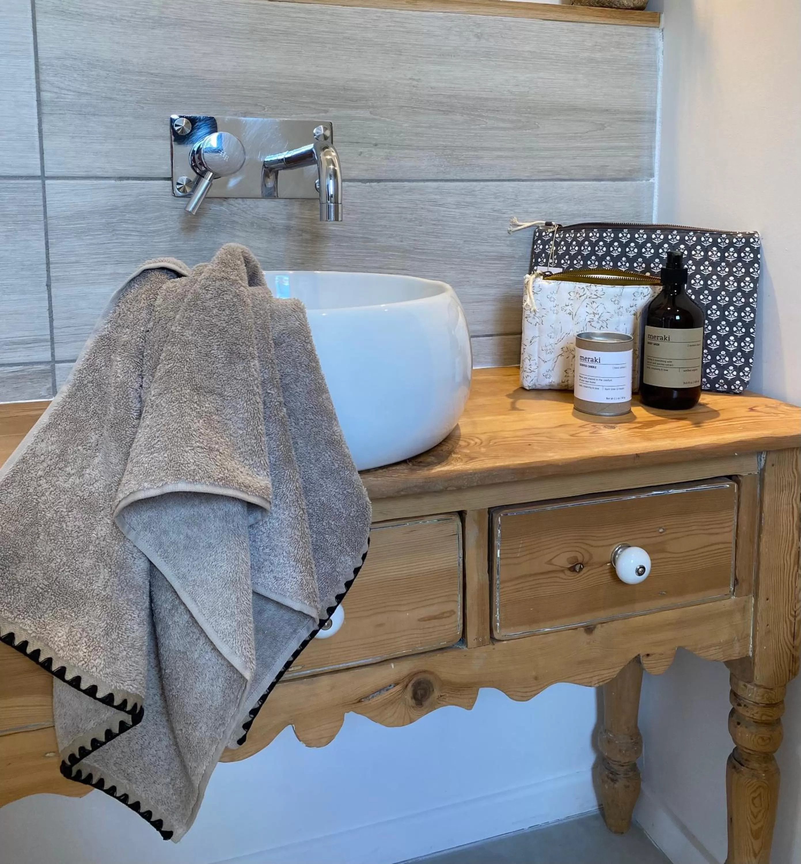 Shower in le pool house