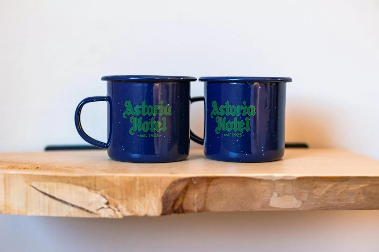 Coffee/tea facilities in Astoria Hotel