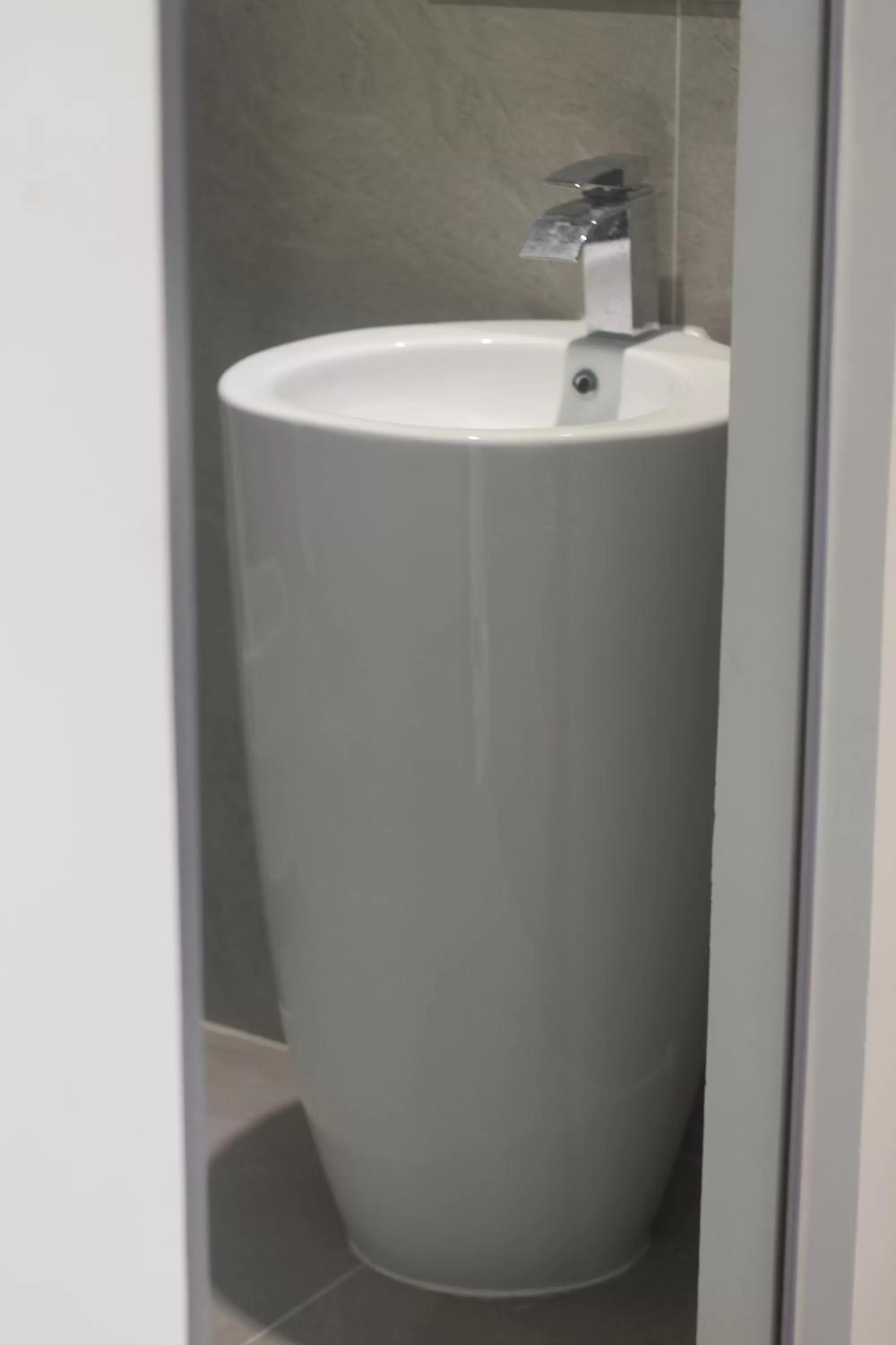 Bathroom in Benny's City Hotel