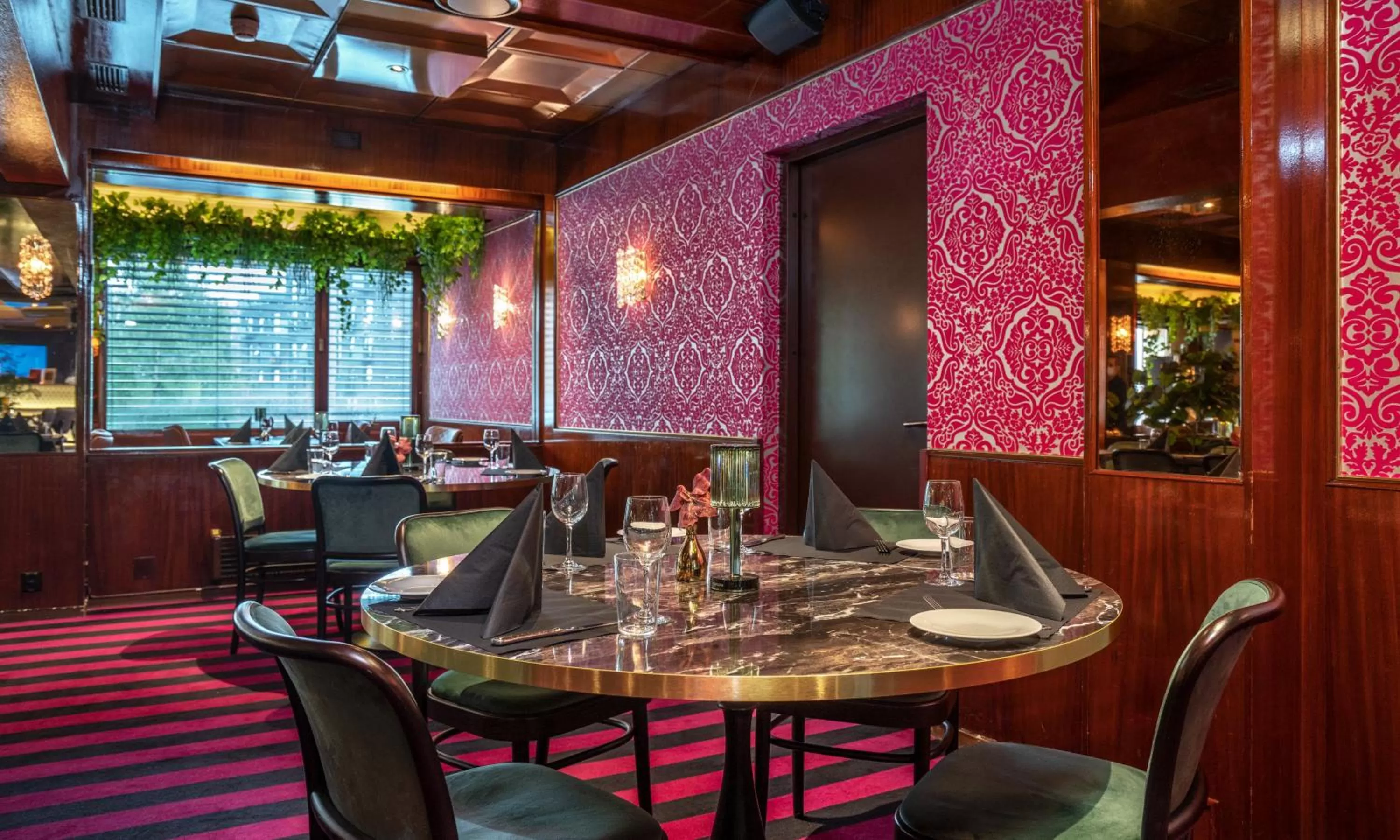 Restaurant/places to eat in Thon Hotel Linne