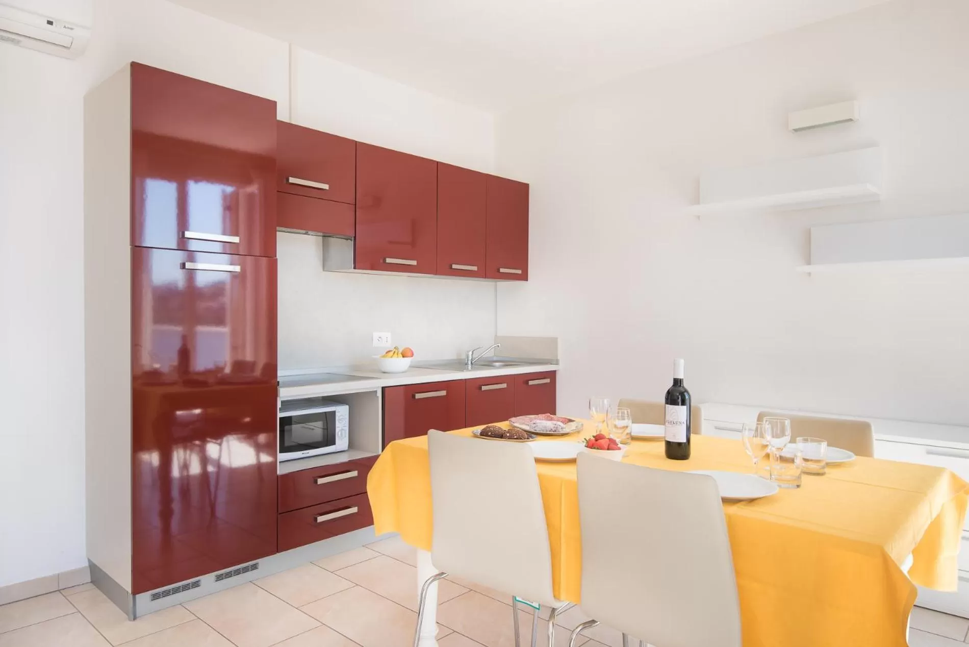 Kitchen or kitchenette, Kitchen/Kitchenette in Residence Marina Salivoli