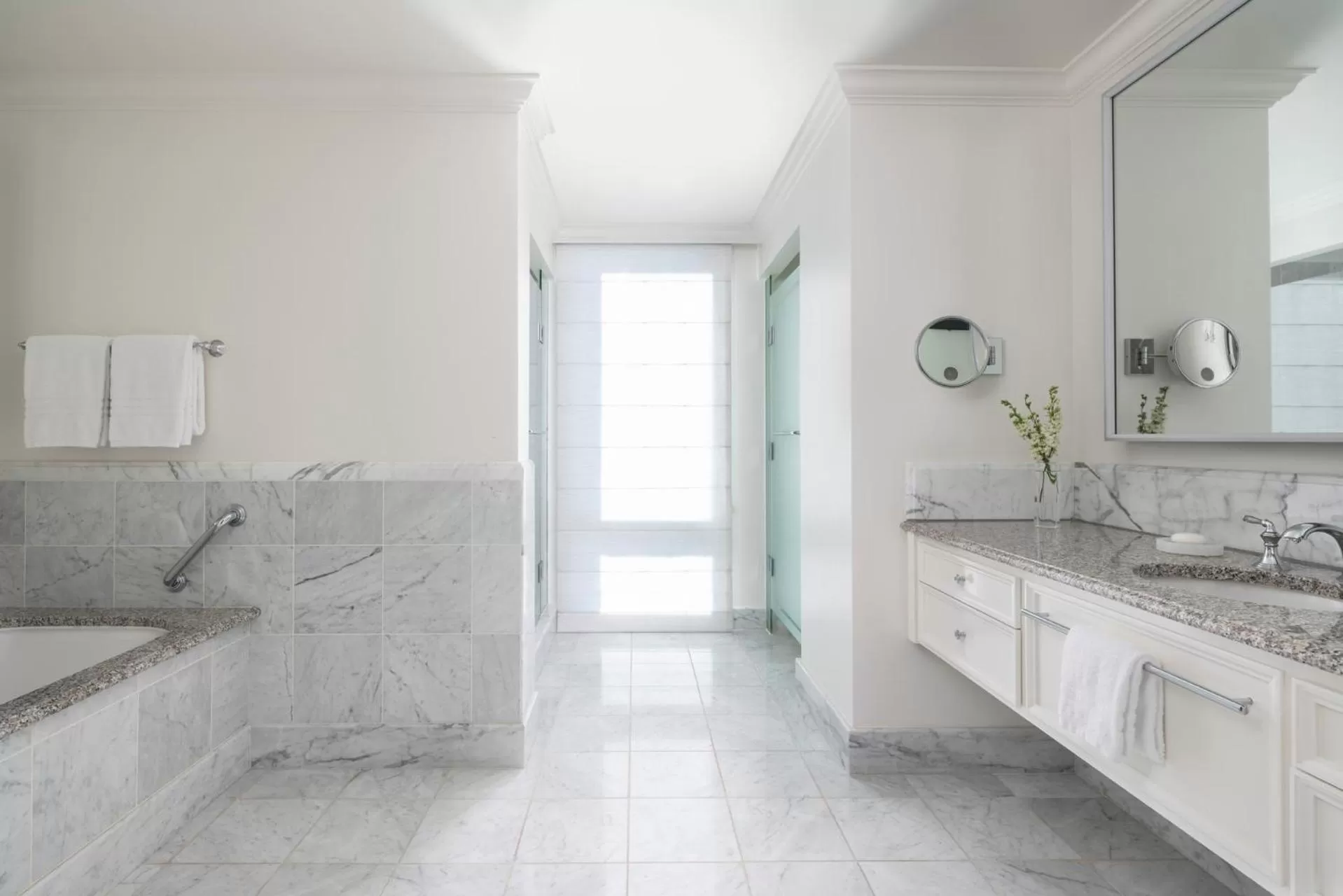 Bathroom in Four Seasons Hotel Westlake Village