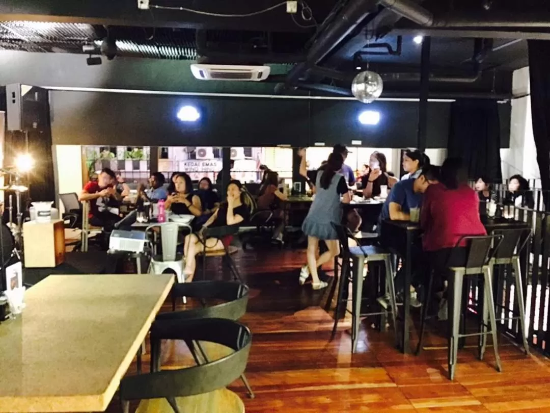 People in Kim Haus Loft