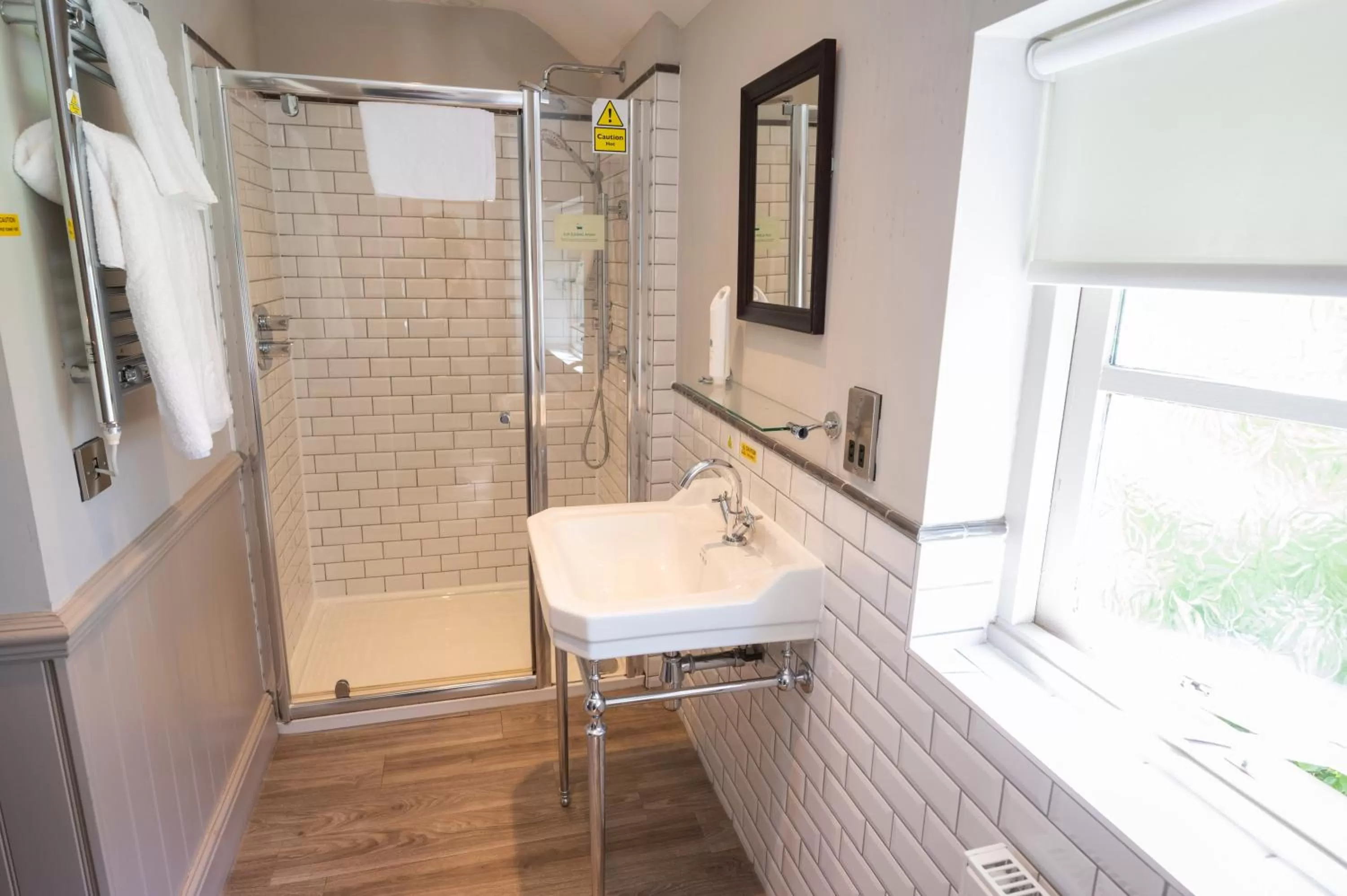 Bathroom in Cedars Inn by Greene King Inns