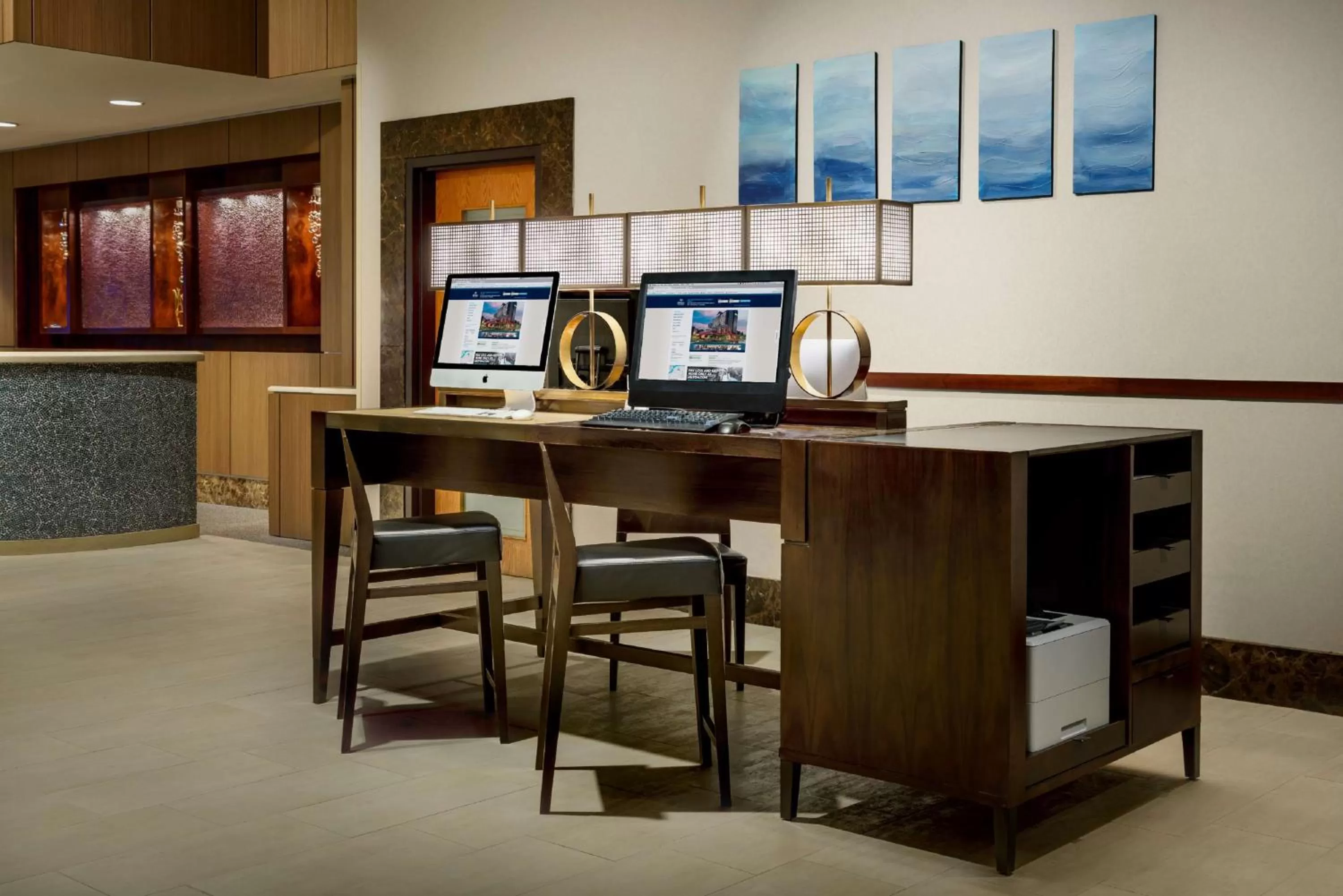 Business facilities in Hilton Charlotte University Place