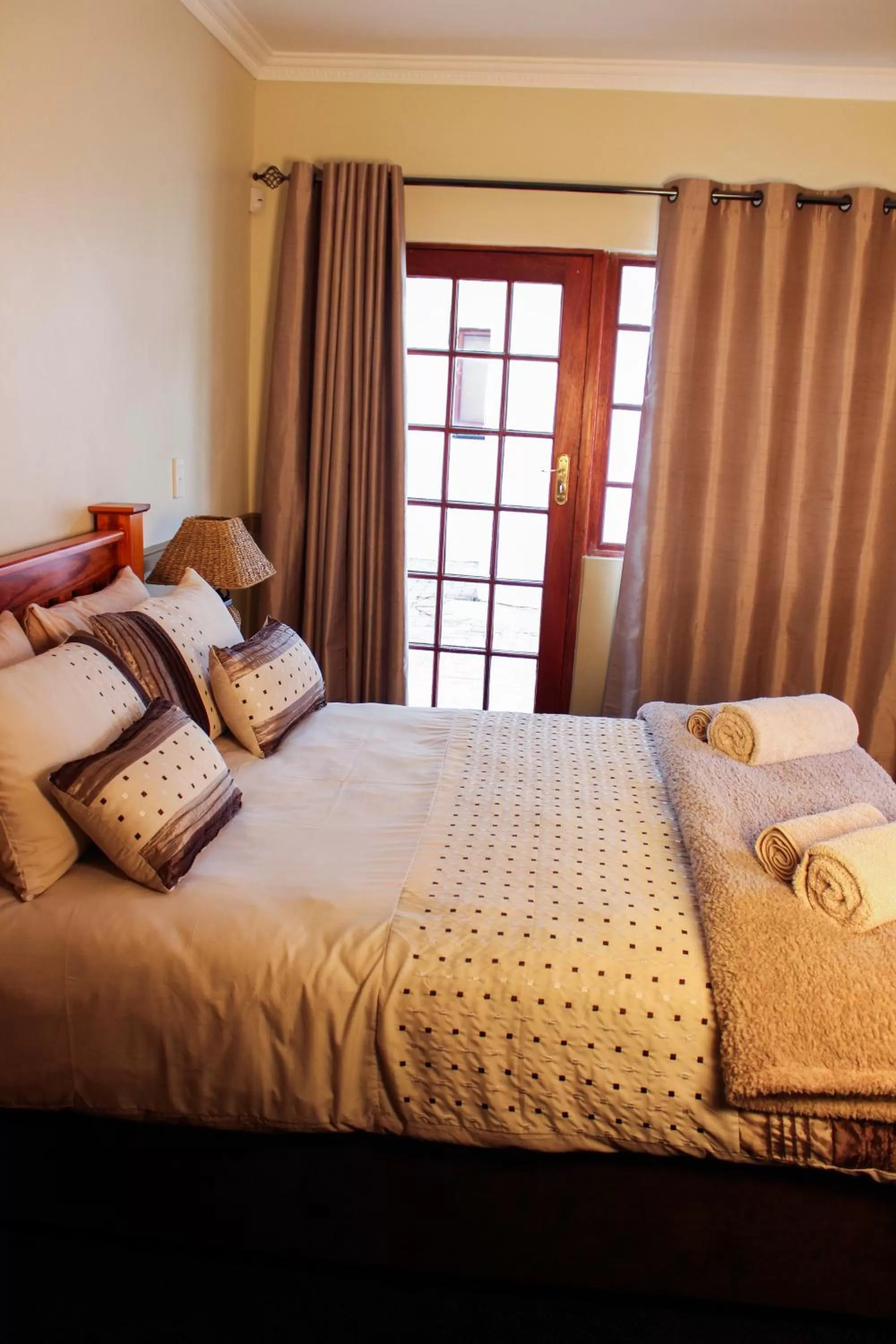 Bedroom, Bed in Victoria Heights B&B