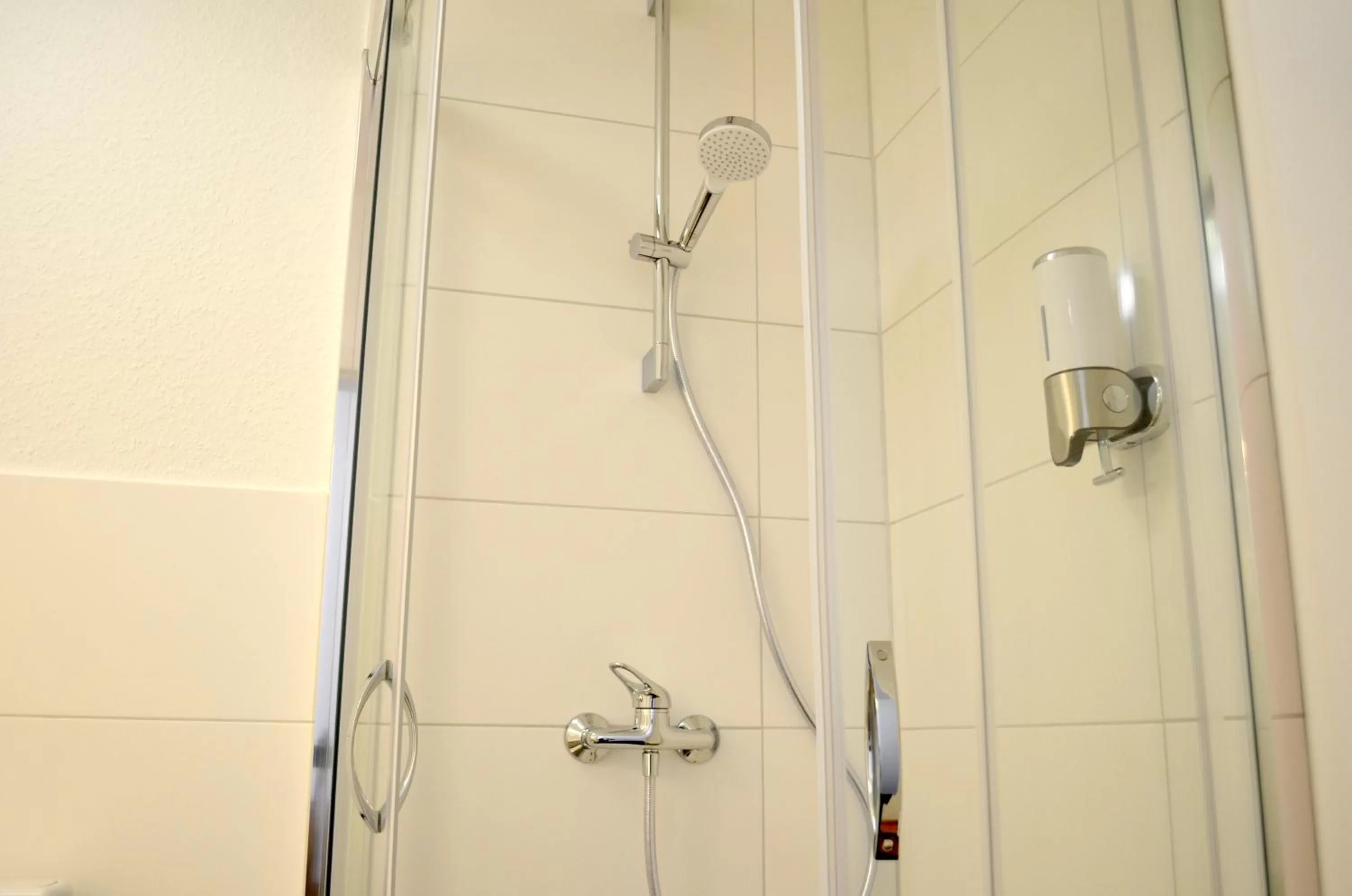 Shower in Hana Aparthotel