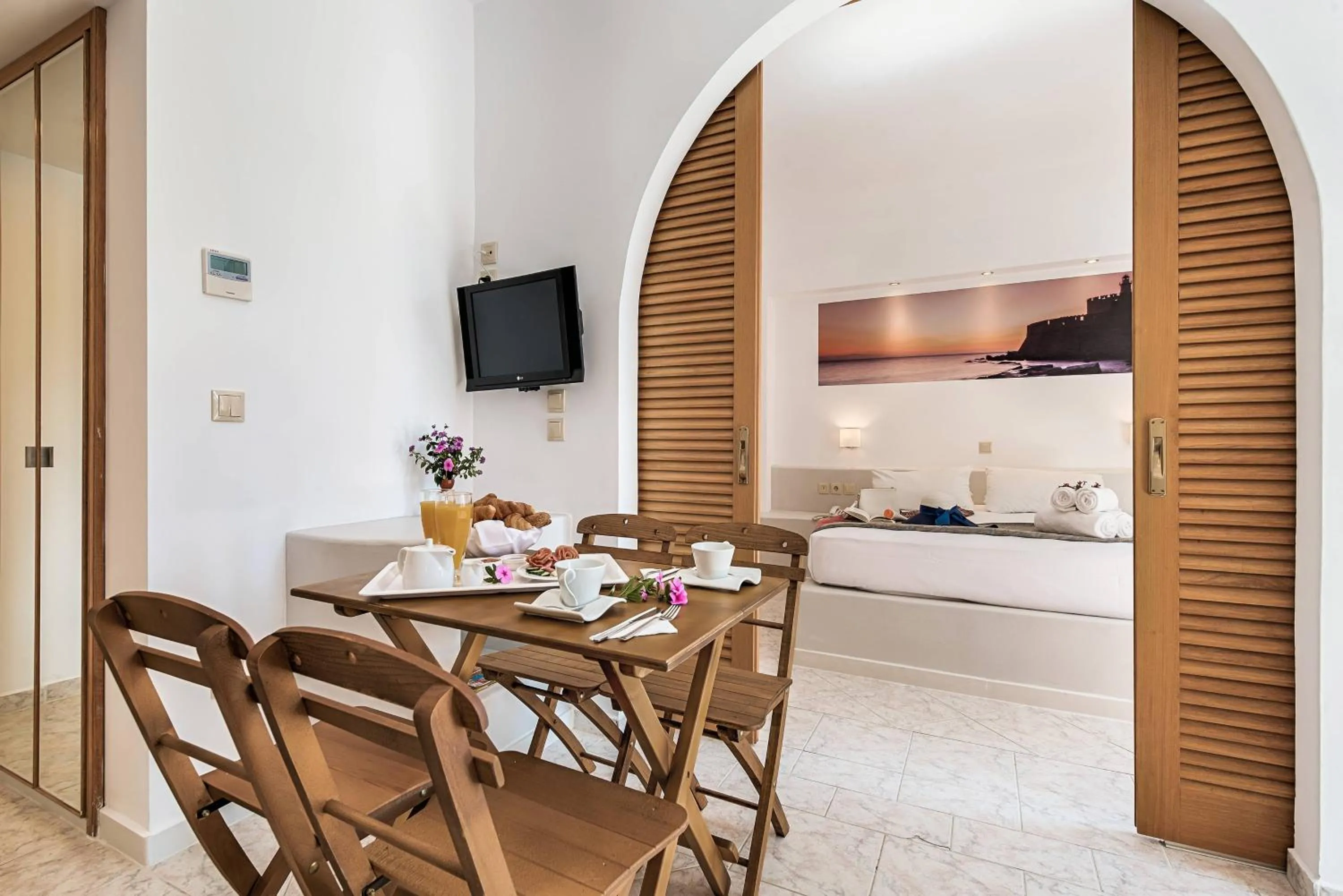 Food and drinks in Esperia City Hotel