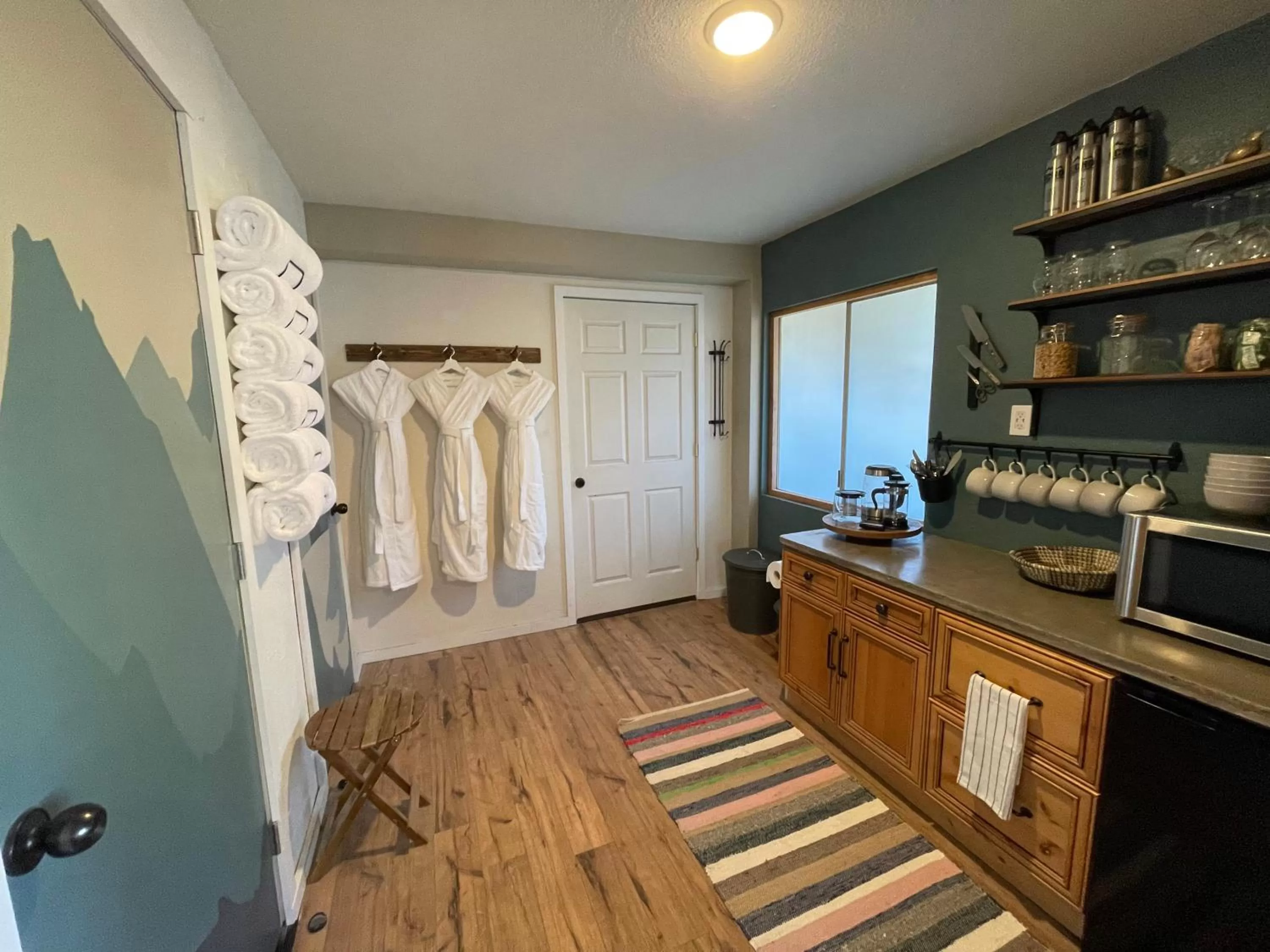 Kitchen or kitchenette in Yosemite Basecamp