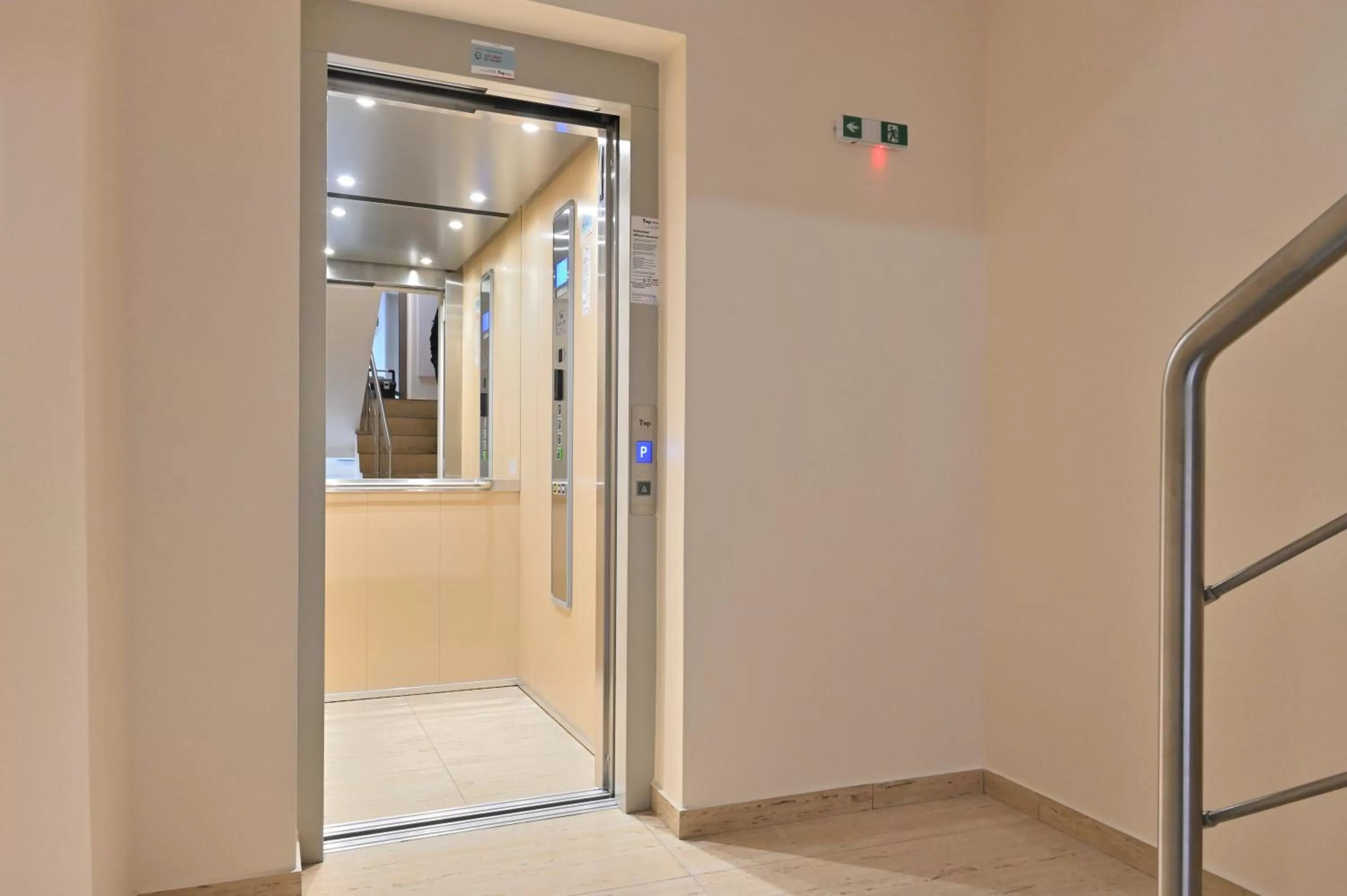 elevator in Durau Residence