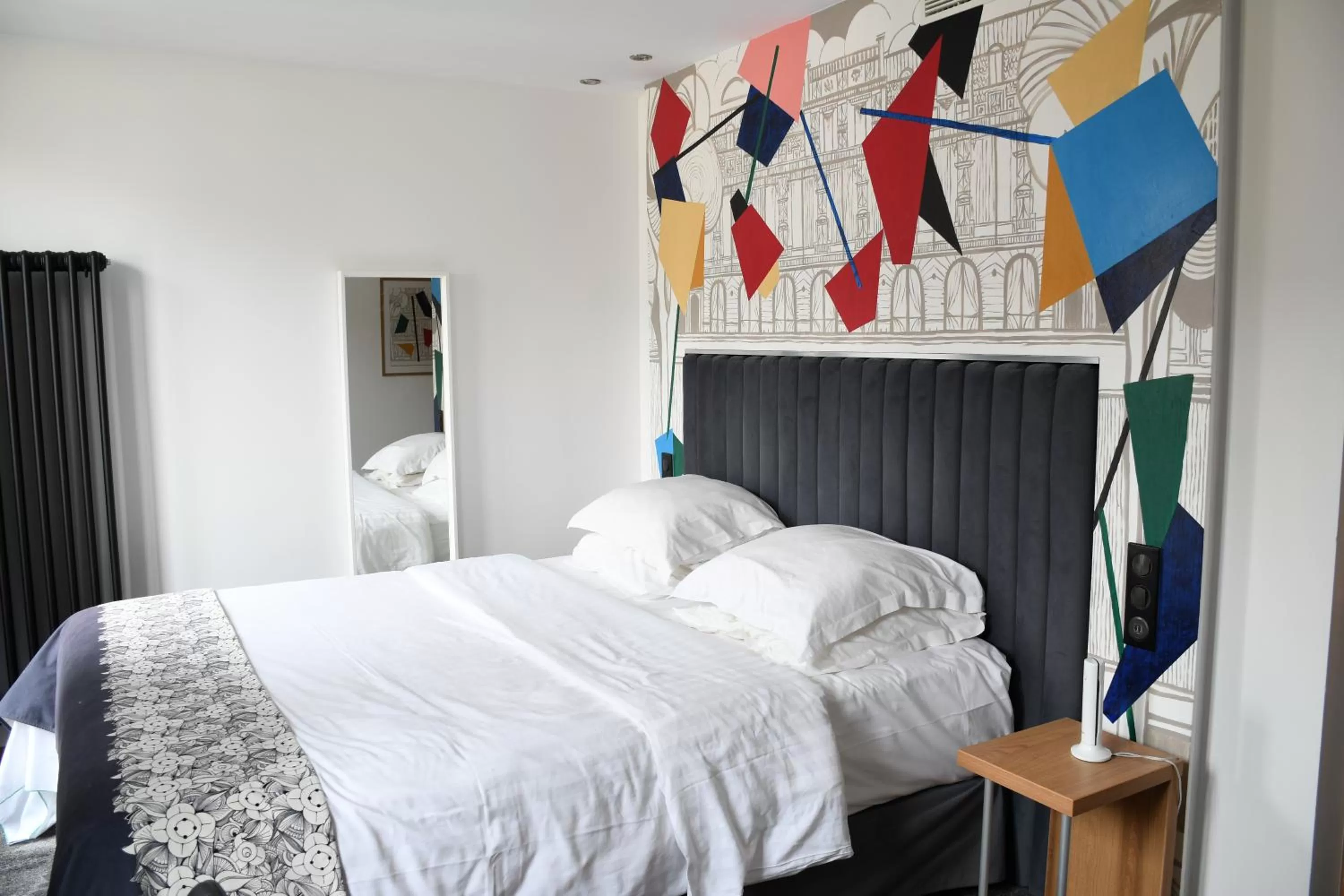 Decorative detail, Bed in Hotel Aida Opera