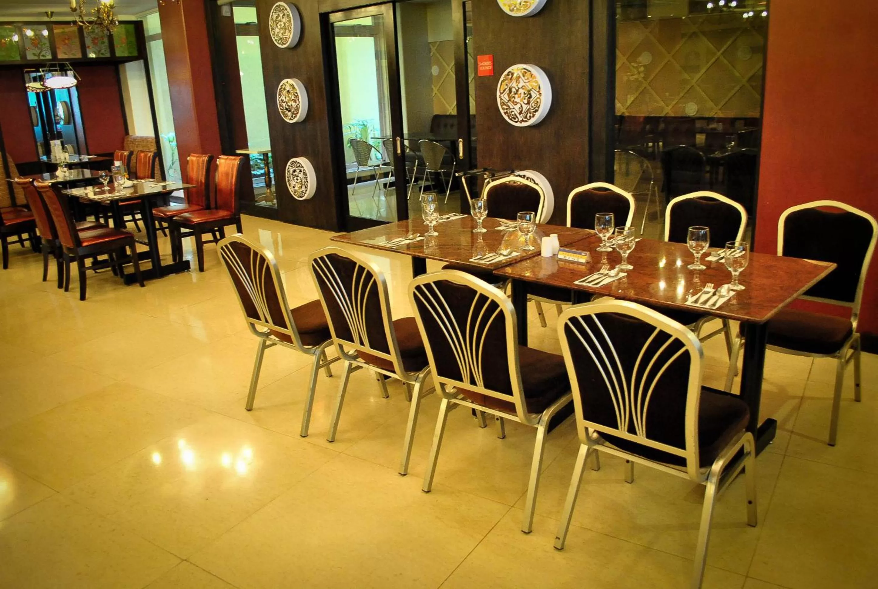 Restaurant/places to eat in Hotel Elizabeth Cebu