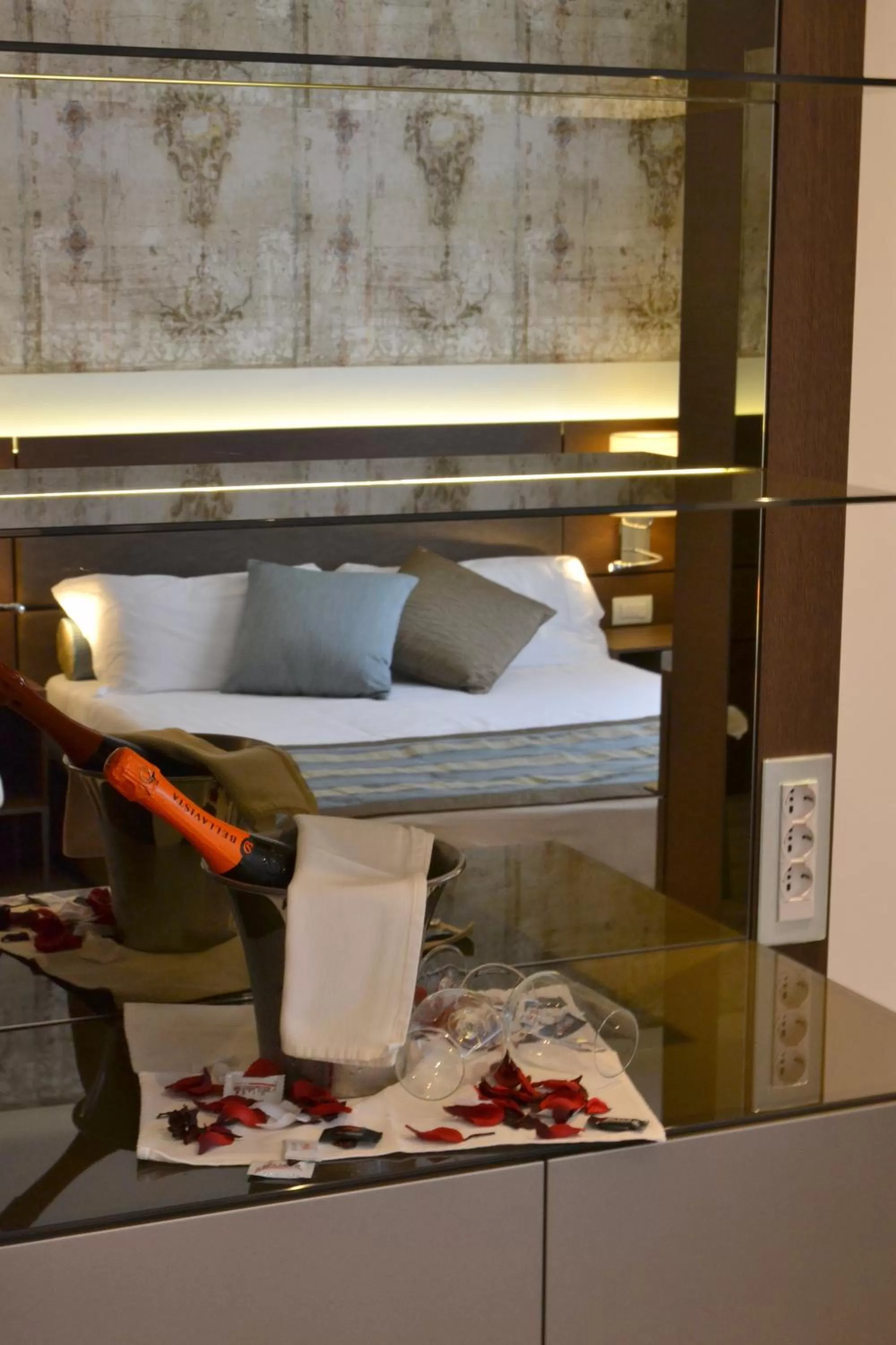 Decorative detail, Bed in LH Hotel Sirio Venice