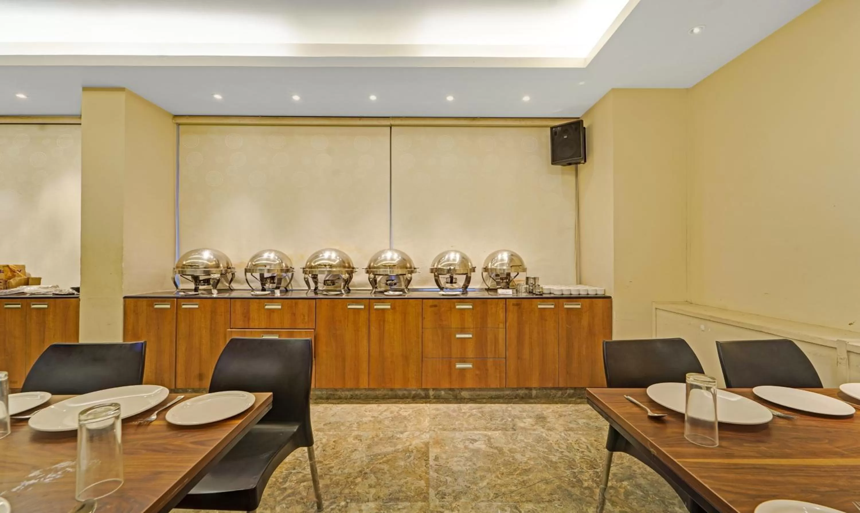 Restaurant/Places to Eat in Upar Hotels Cinecity Kodambakkam RAGHAVENDRA MANDAPAM