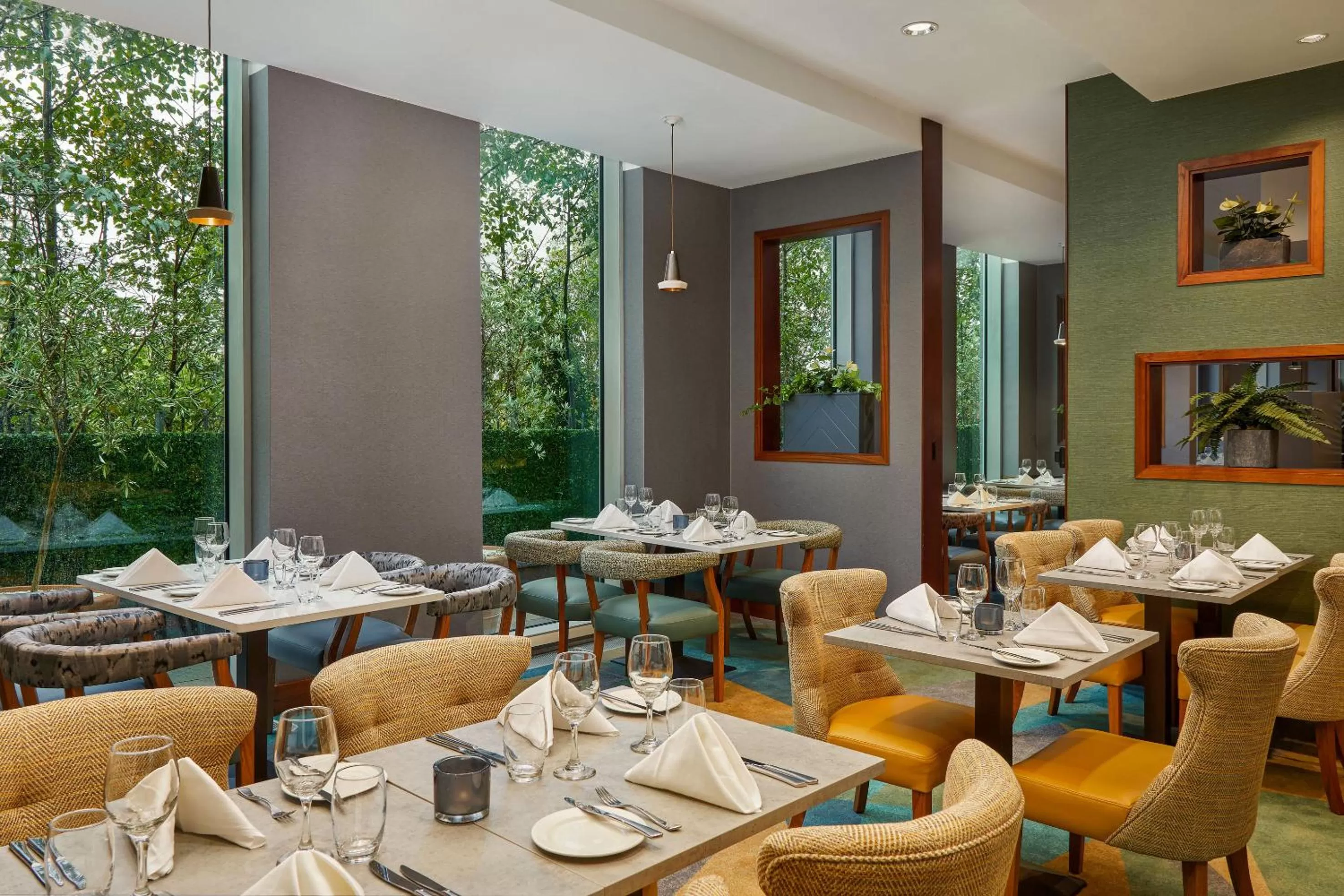 Restaurant/places to eat in Crowne Plaza Dublin Blanchardstown by IHG